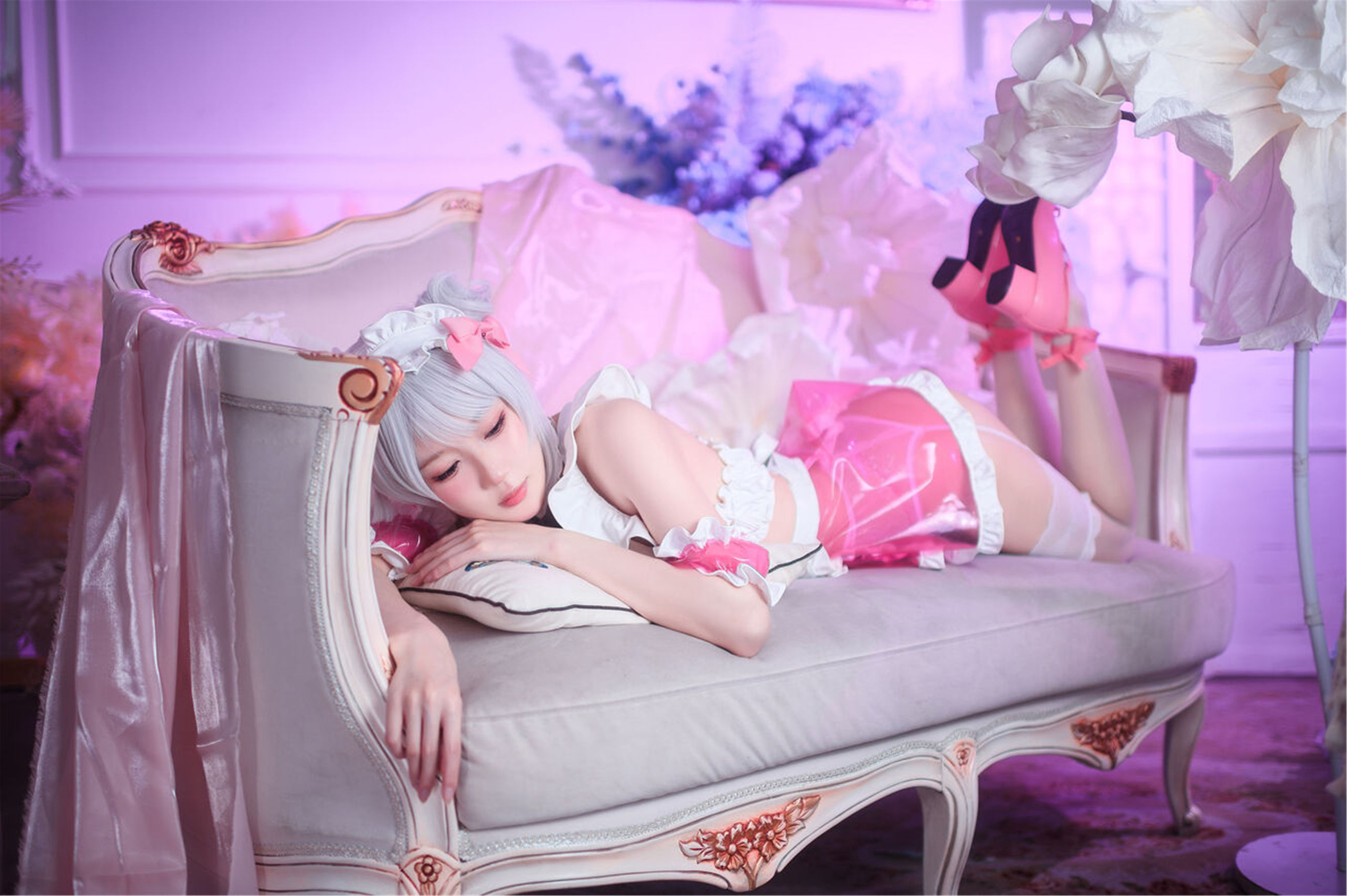 [福利COS] 动漫博主阿包也是兔娘 - 七夕粉粉女仆