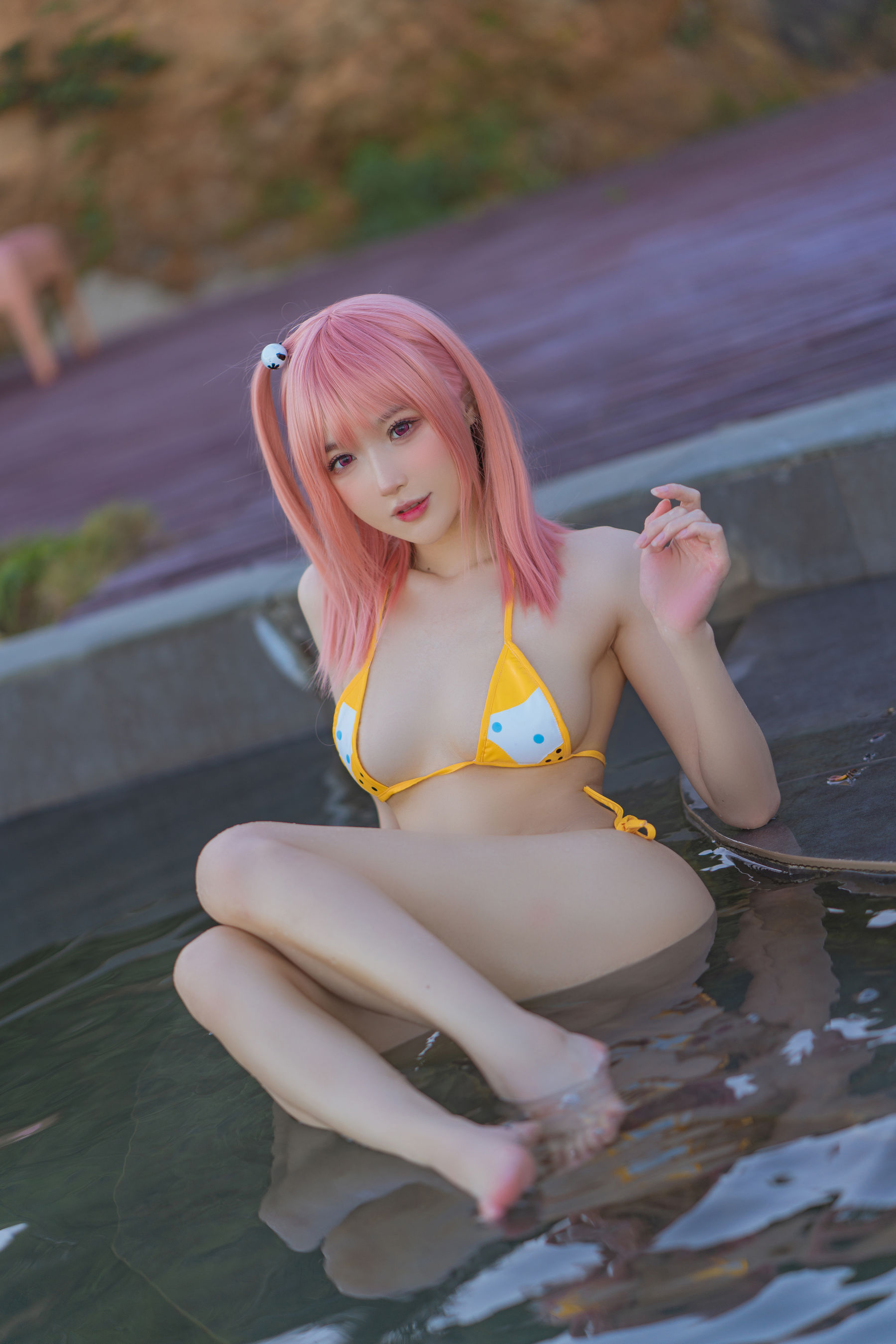 [福利COS] 动漫博主阿包也是兔娘 - 生或死联动 碧蓝航线 穗香泳装