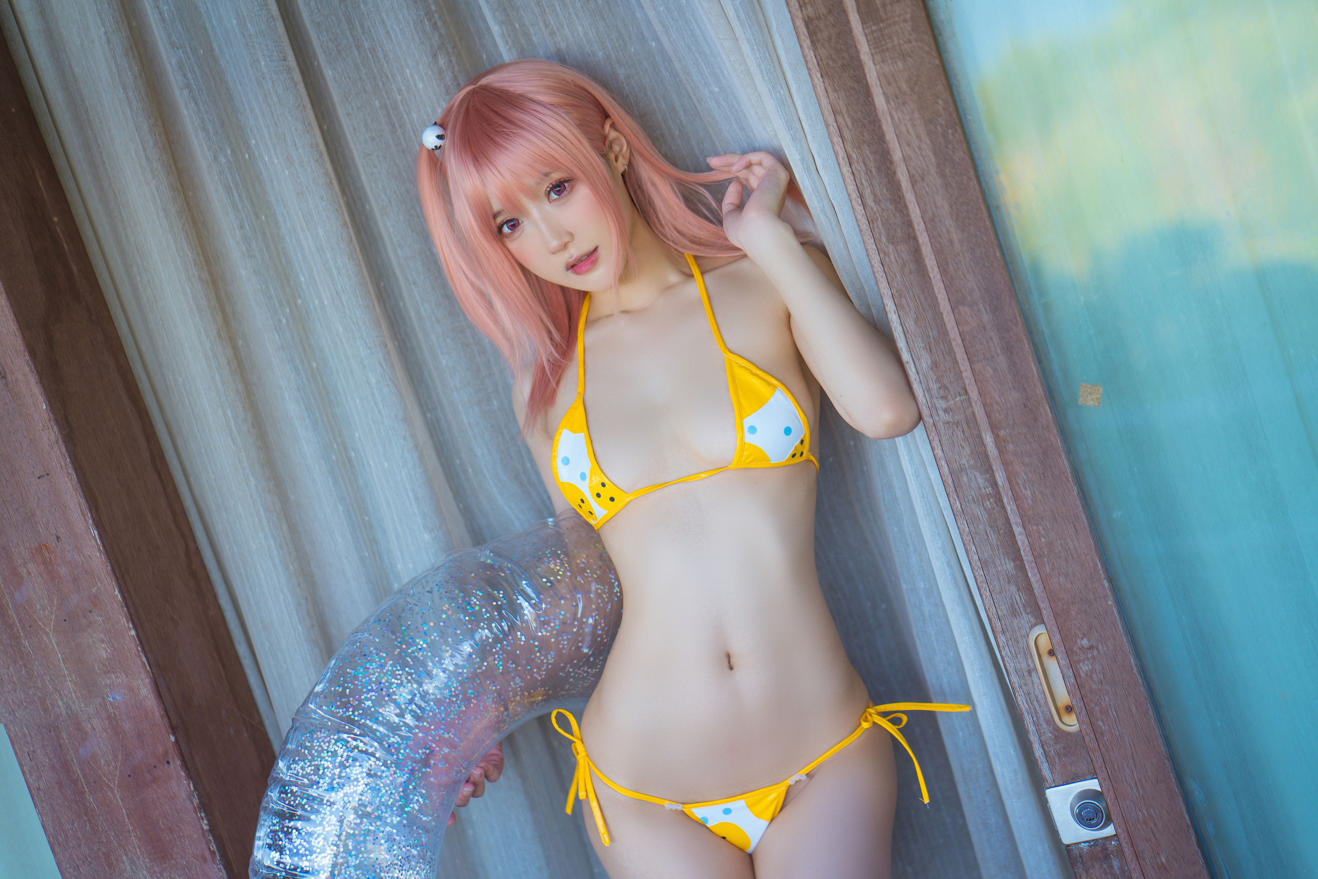 [福利COS] 动漫博主阿包也是兔娘 - 生或死联动 碧蓝航线 穗香泳装