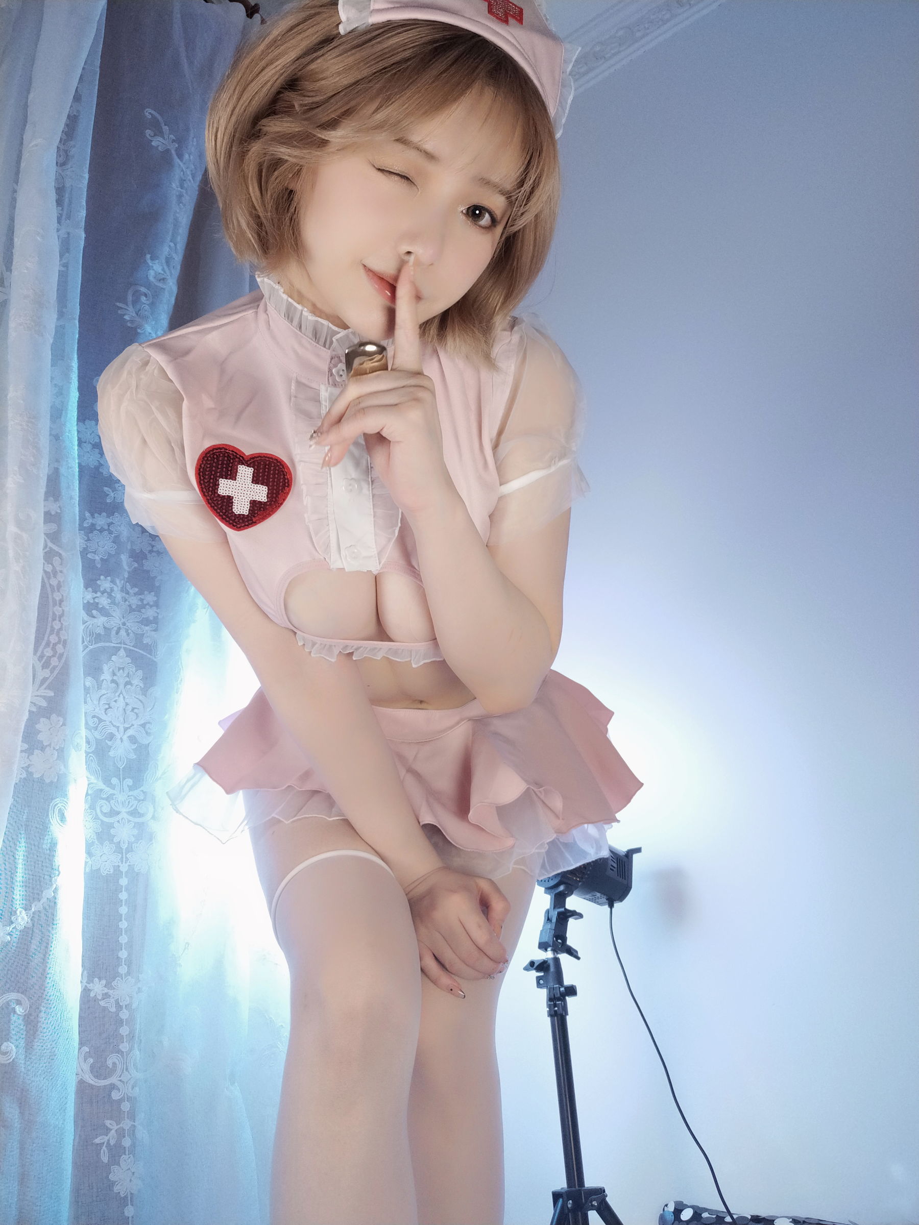 [福利COS] 动漫博主雯妹 - 粉护士