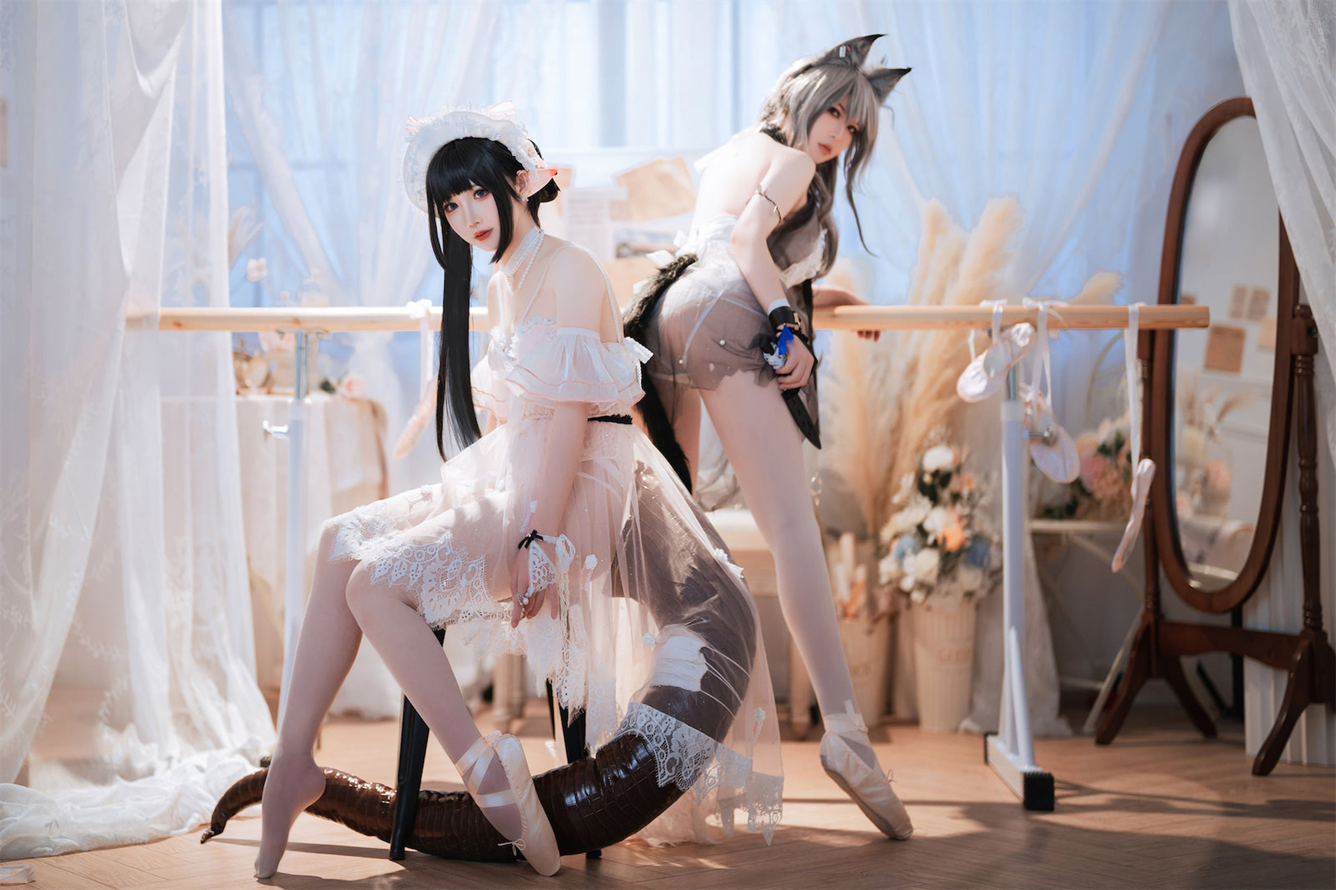 [福利COS] 可爱人气Coser面饼仙儿&半半子 - Arknights 黑x森蚺バレエ