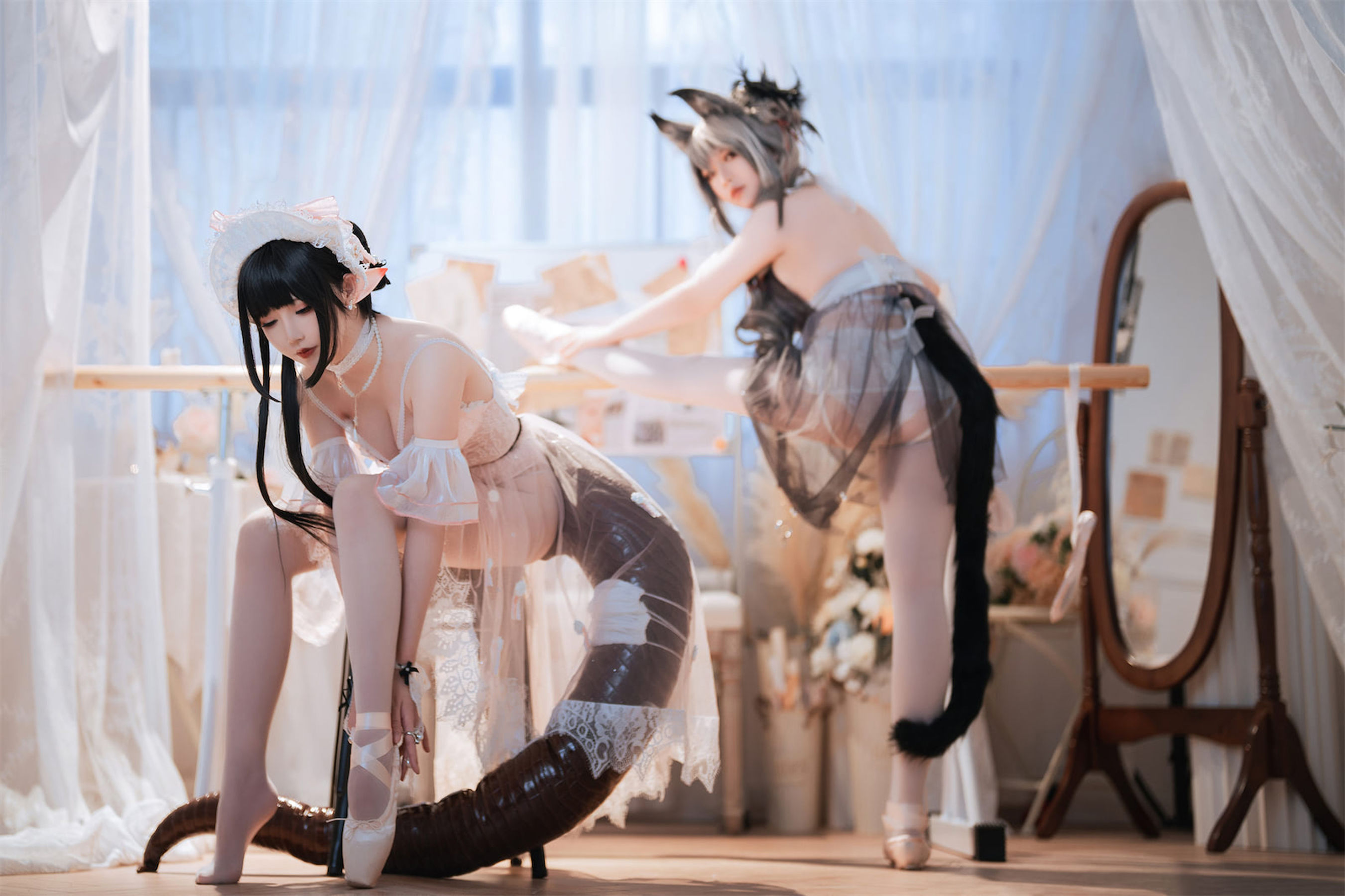 [福利COS] 可爱人气Coser面饼仙儿&半半子 - Arknights 黑x森蚺バレエ
