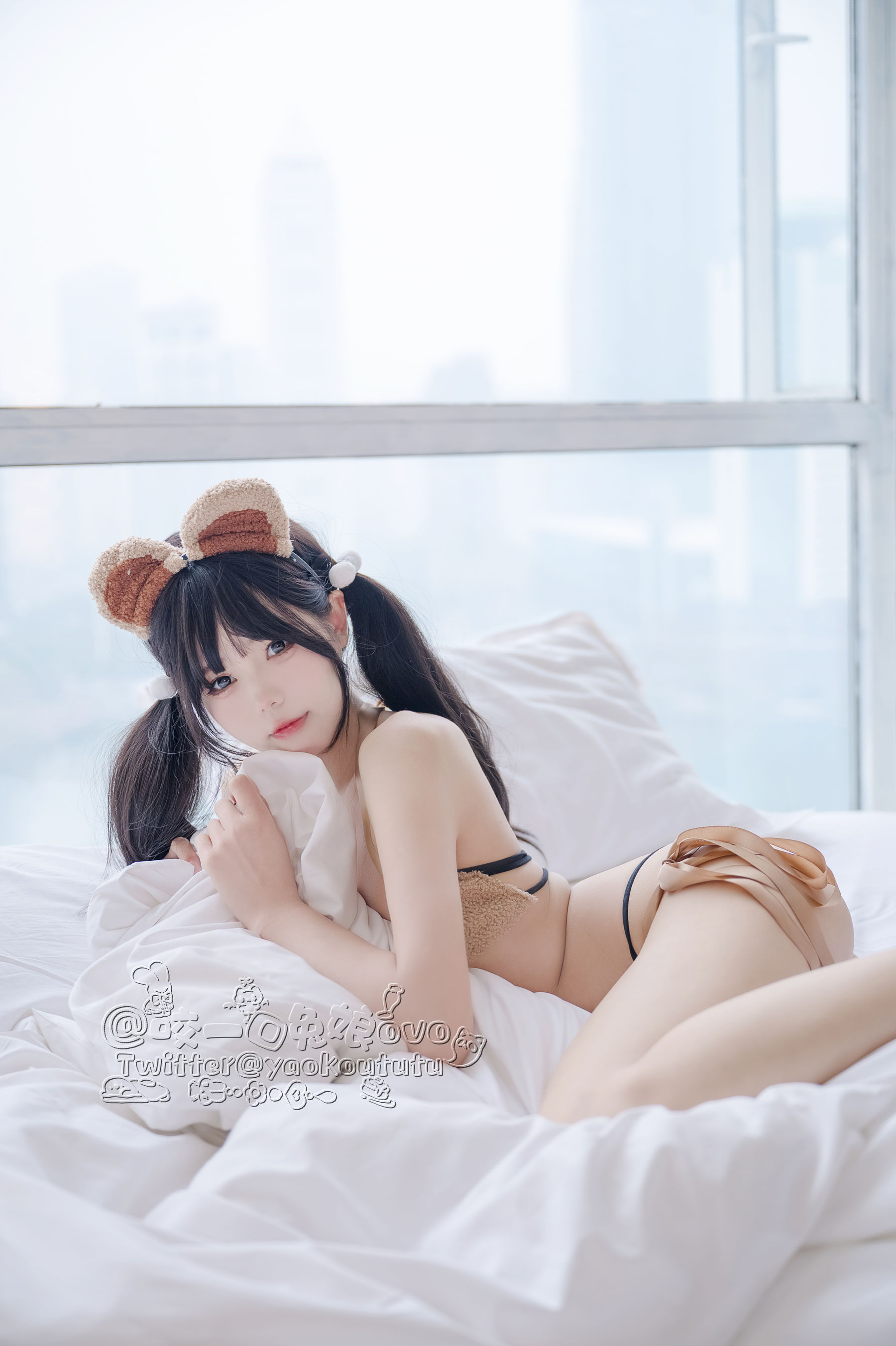 [福利COS] 咬一口兔娘 - 小熊睡衣