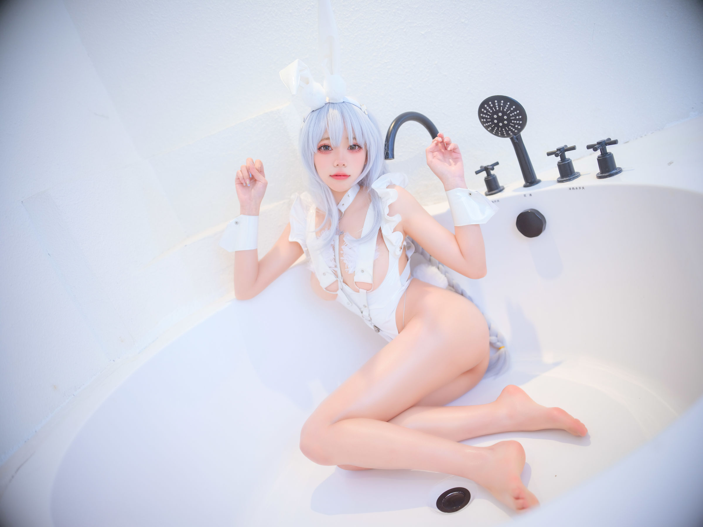 [福利COS] 咬一口兔娘 - 恶毒兔女郎