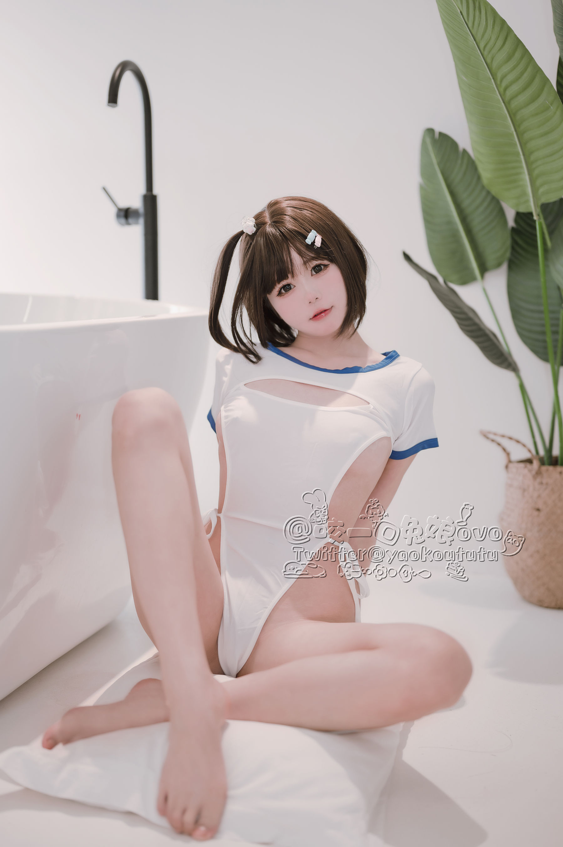 [福利COS] 咬一口兔娘 - 纯白欲缸