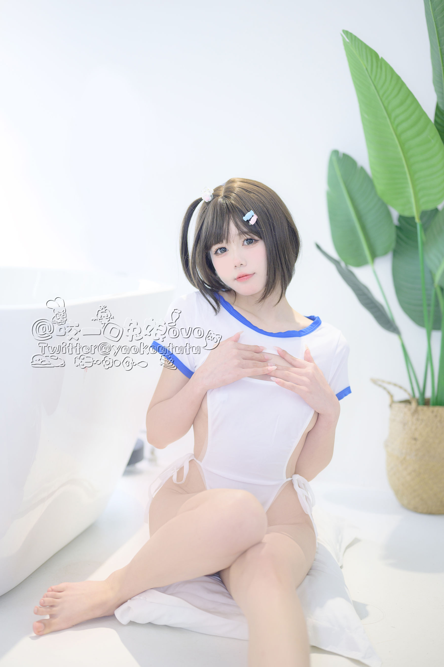 [福利COS] 咬一口兔娘 - 纯白欲缸