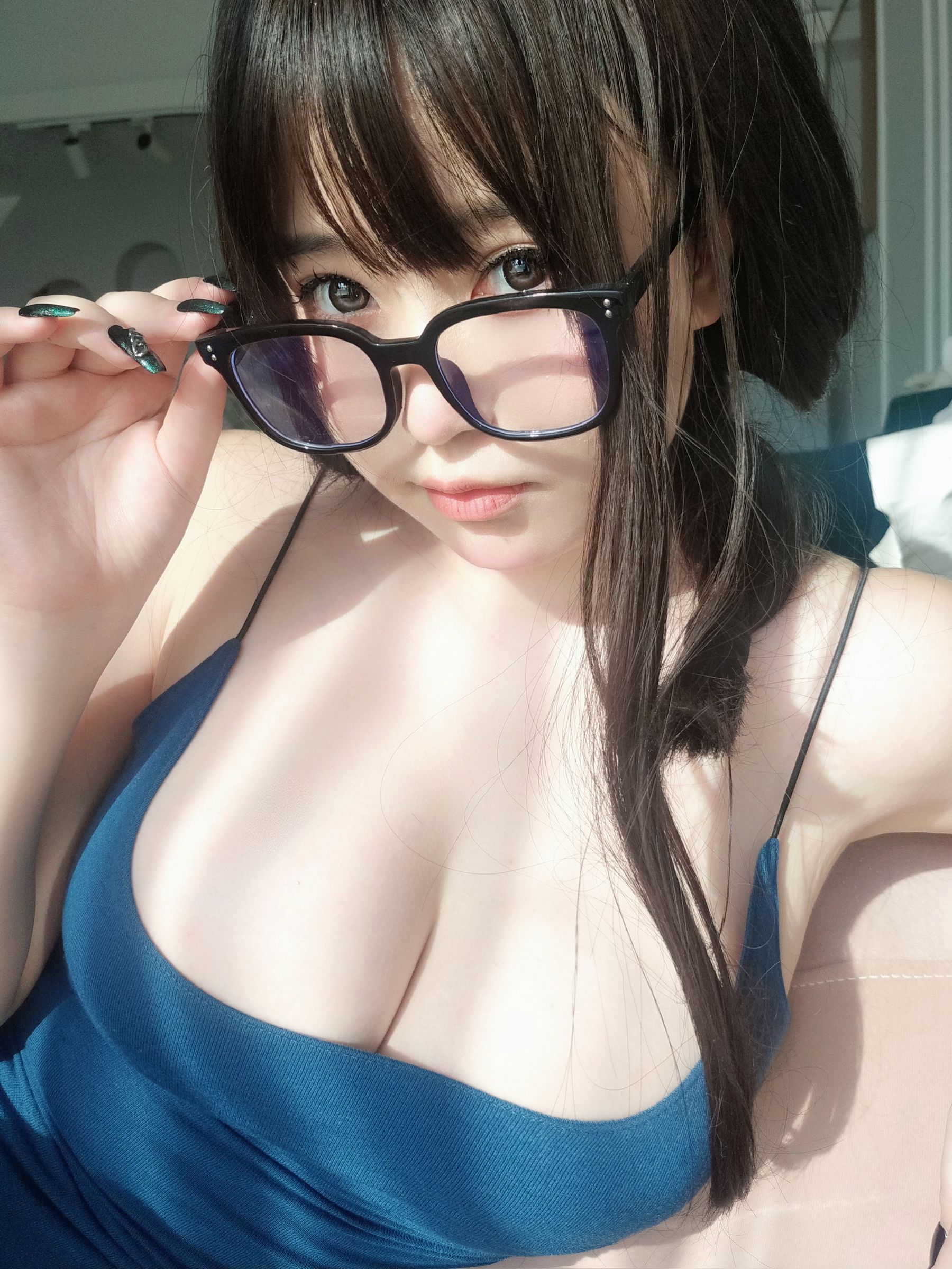 [福利COS] 女主K - 乘凉的姐姐