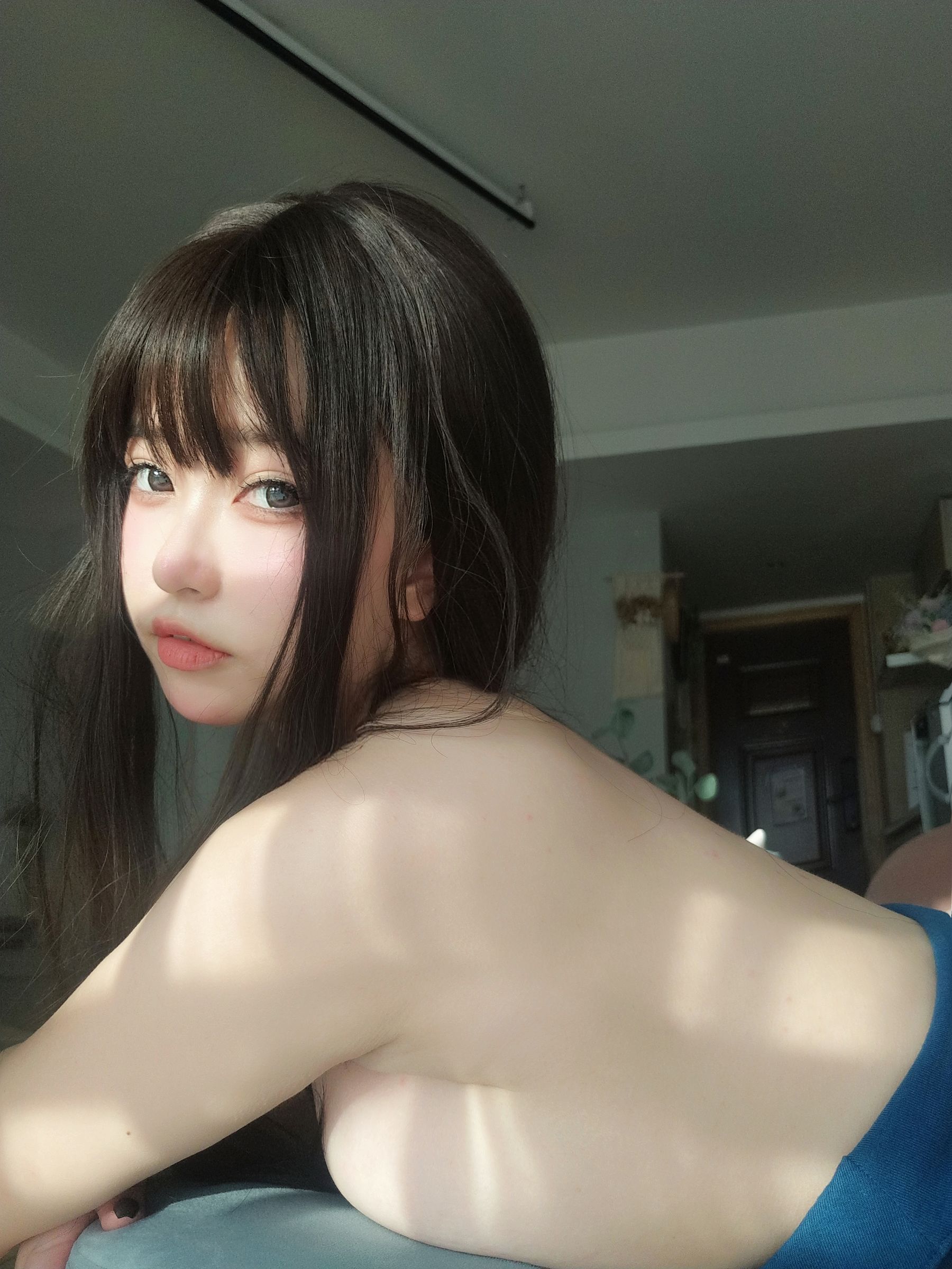[福利COS] 女主K - 乘凉的姐姐