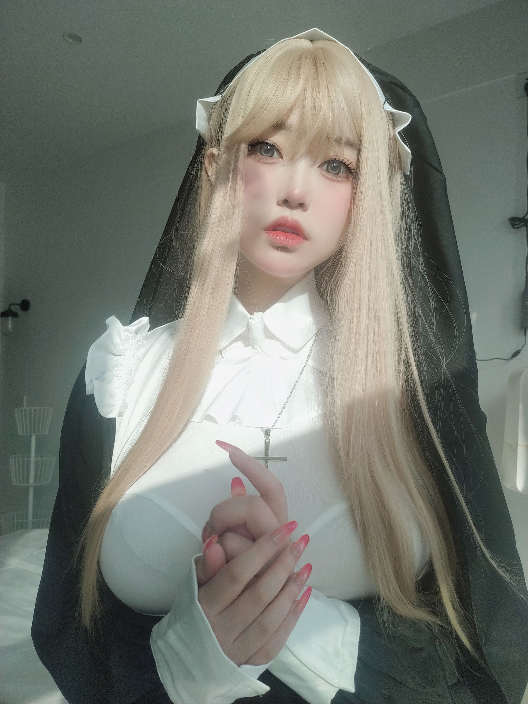 [福利COS] 女主K - 修女