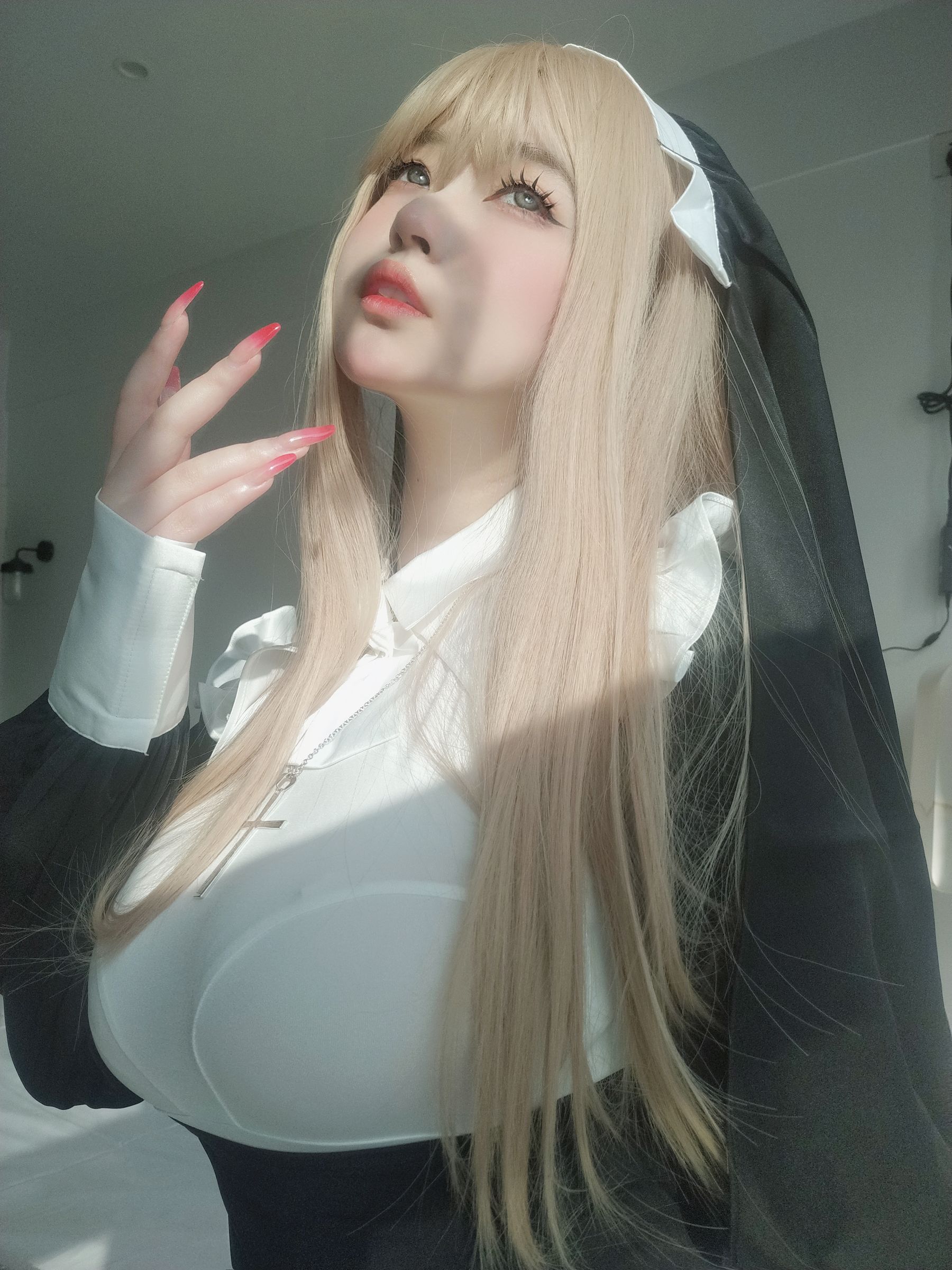 [福利COS] 女主K - 修女