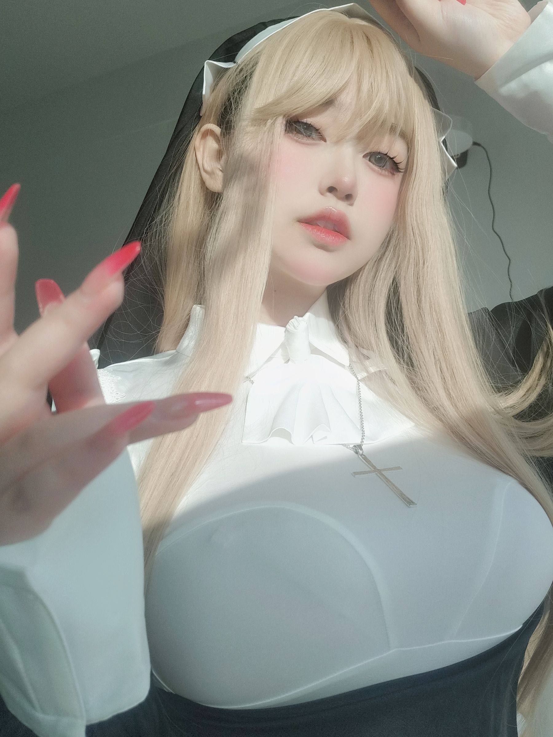 [福利COS] 女主K - 修女