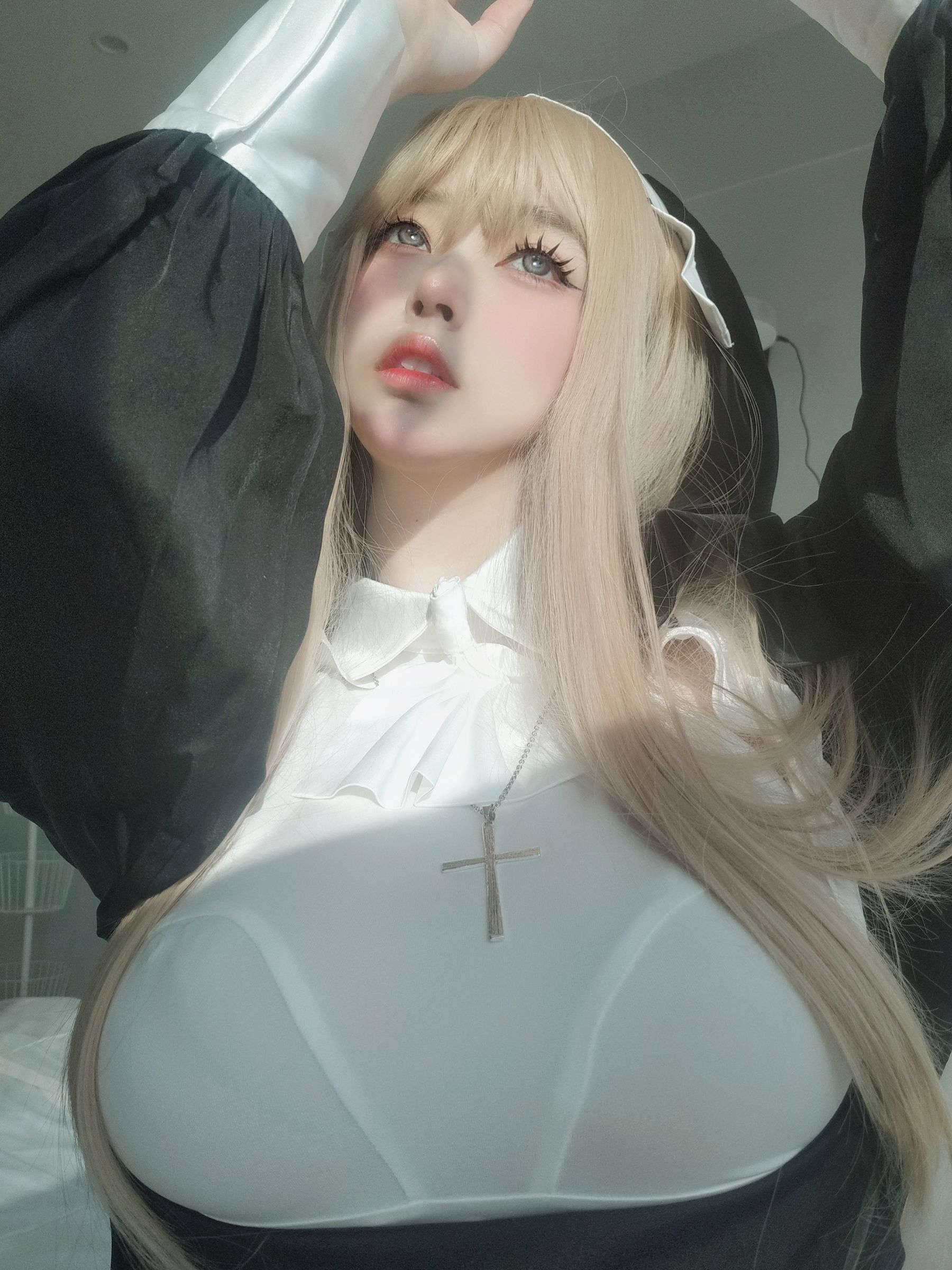 [福利COS] 女主K - 修女