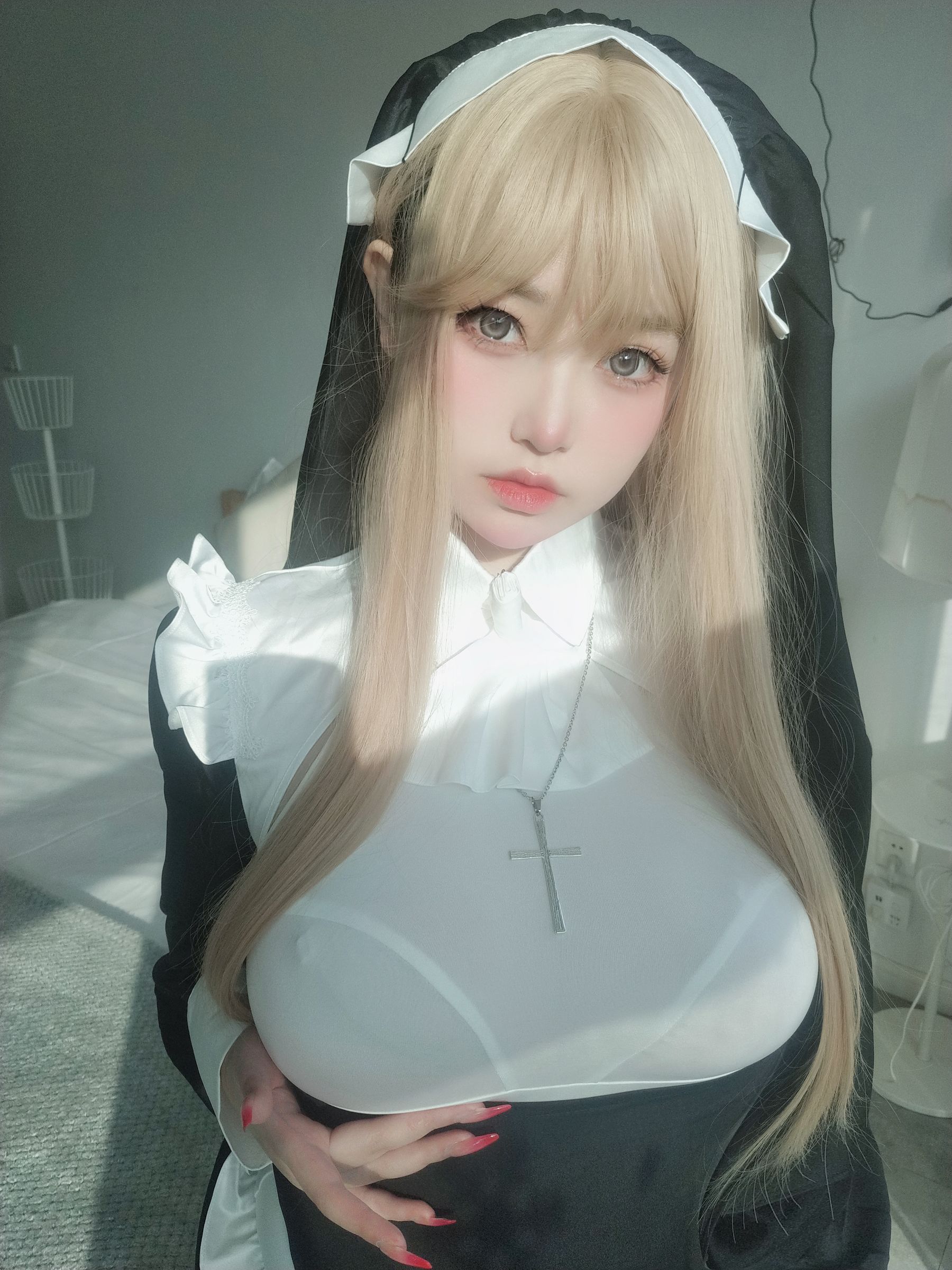 [福利COS] 女主K - 修女