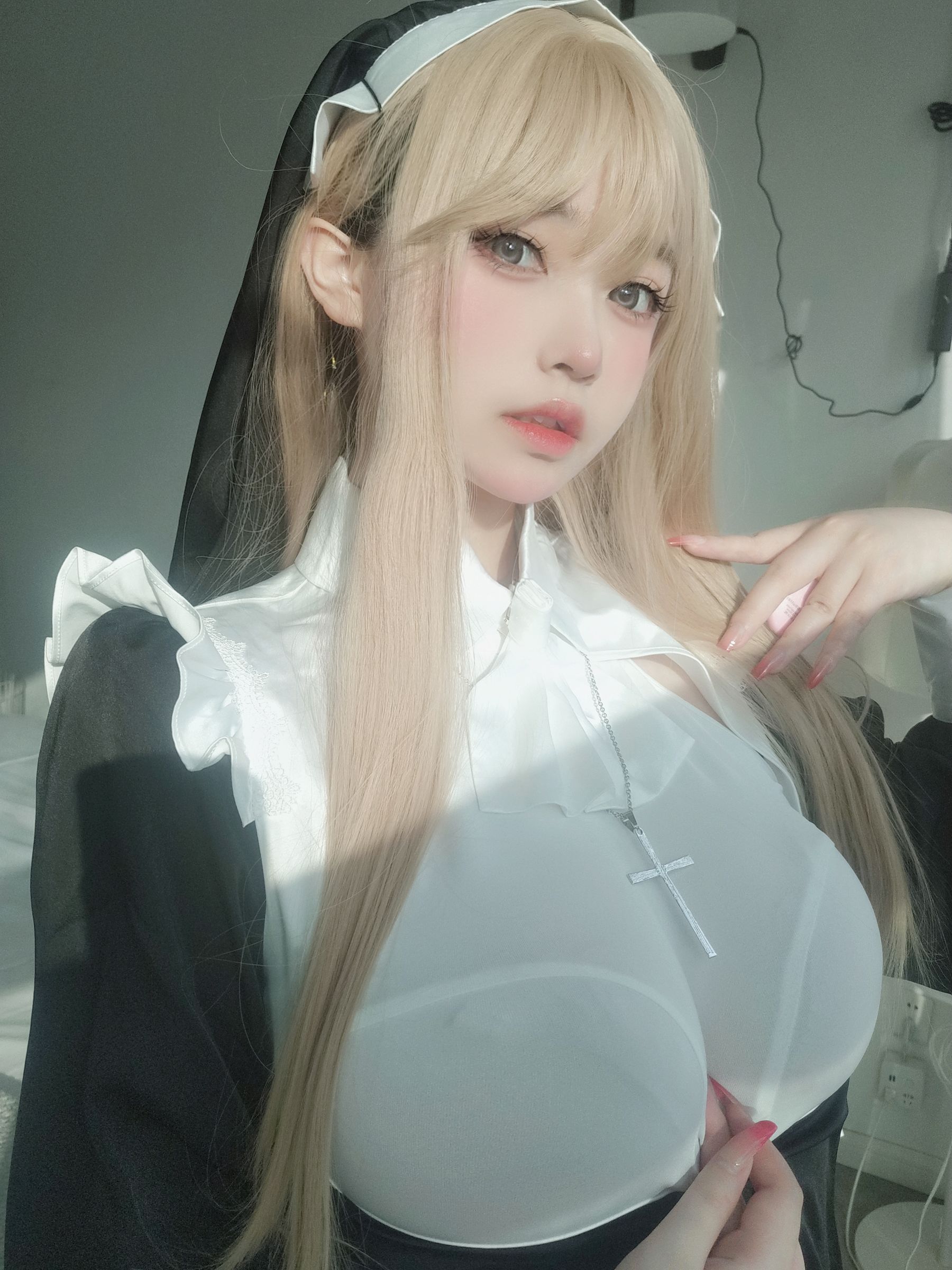 [福利COS] 女主K - 修女