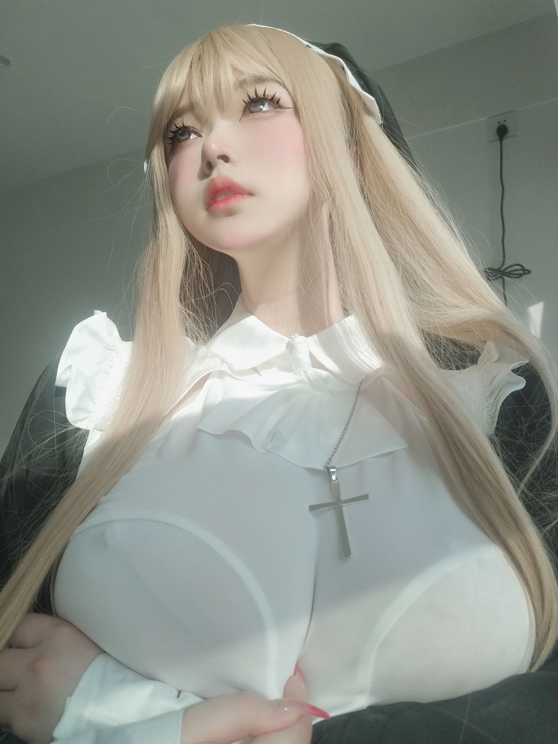 [福利COS] 女主K - 修女