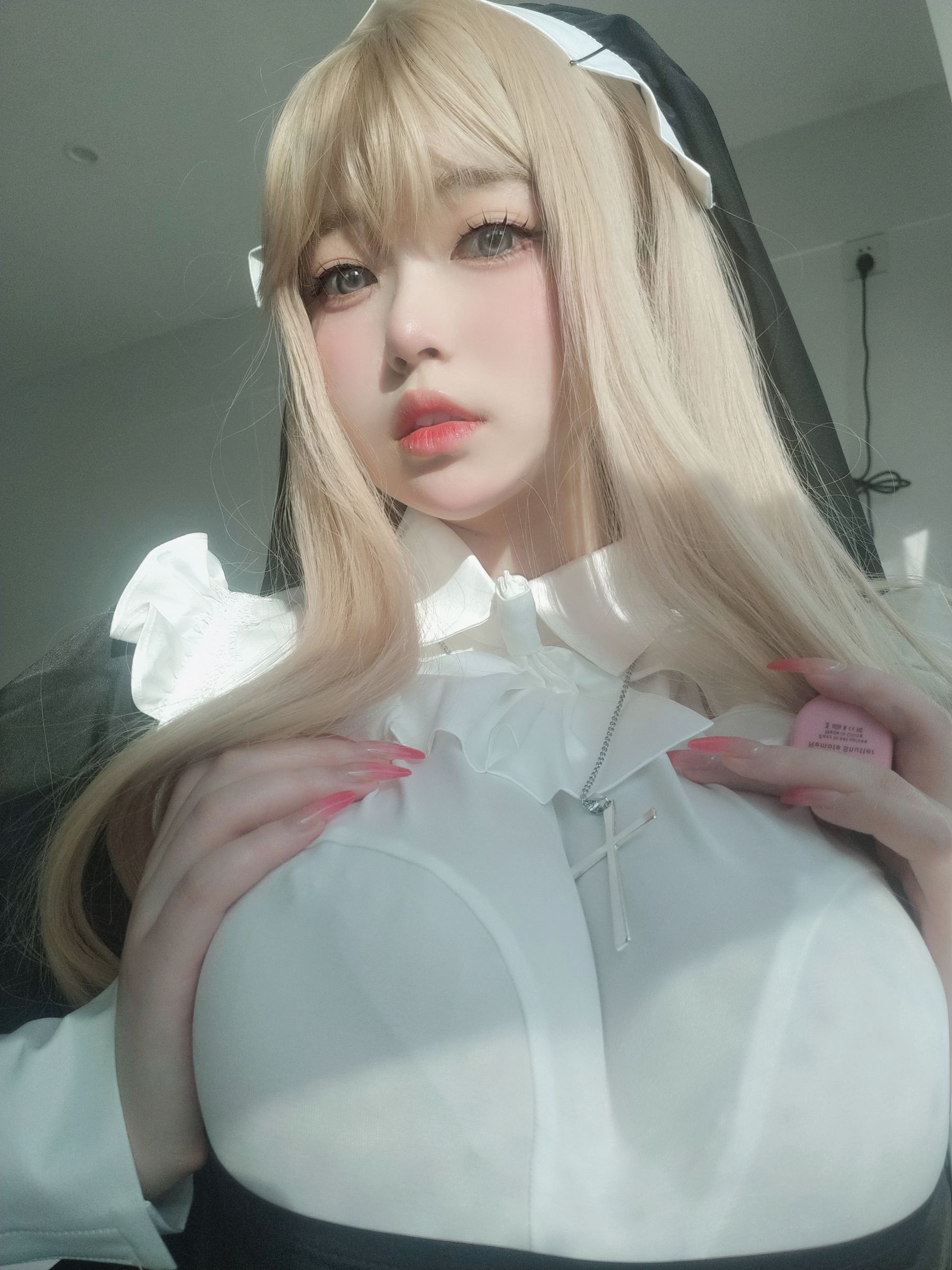 [福利COS] 女主K - 修女