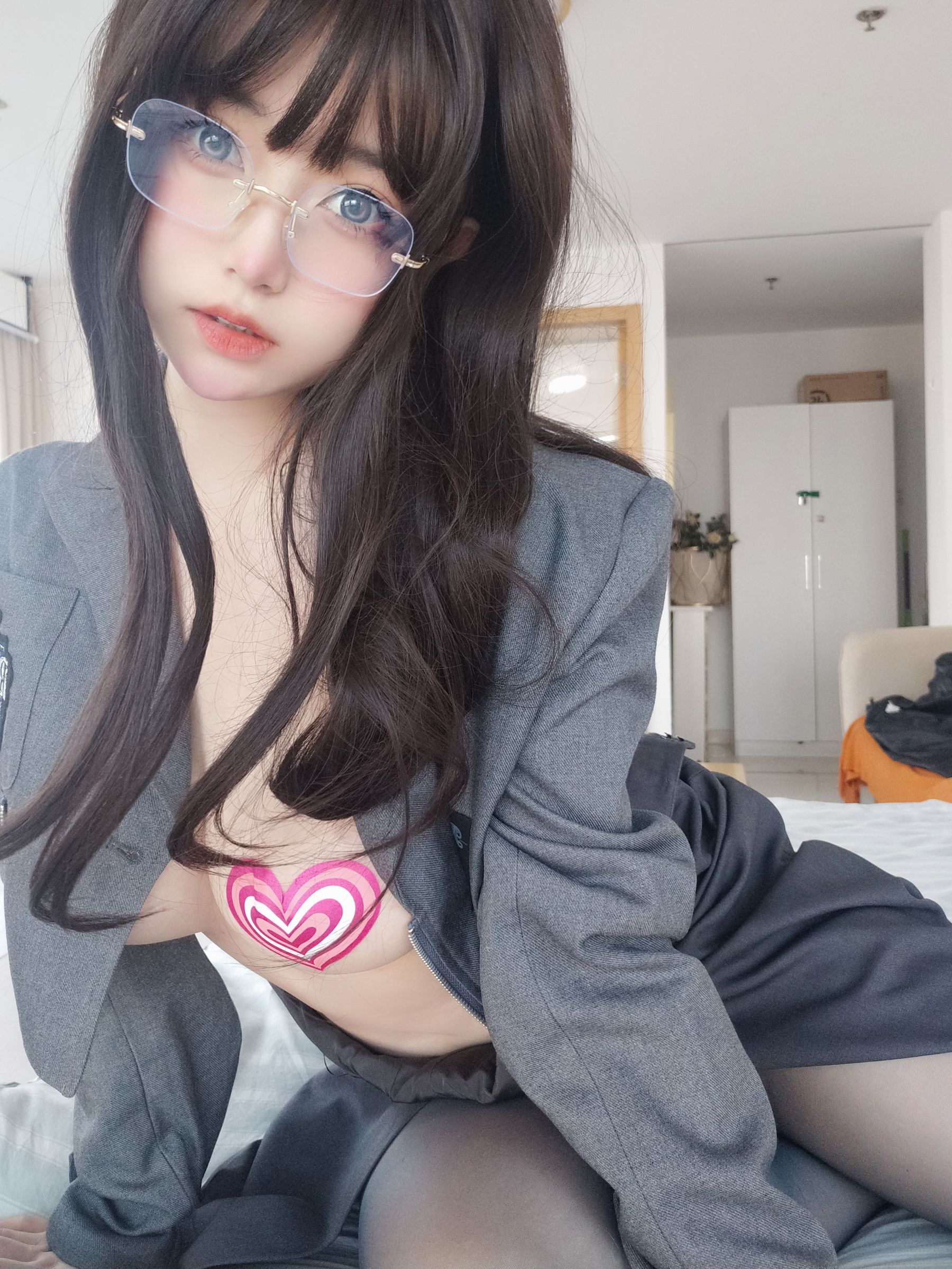 [福利COS] 女主K - 沉默的学姐