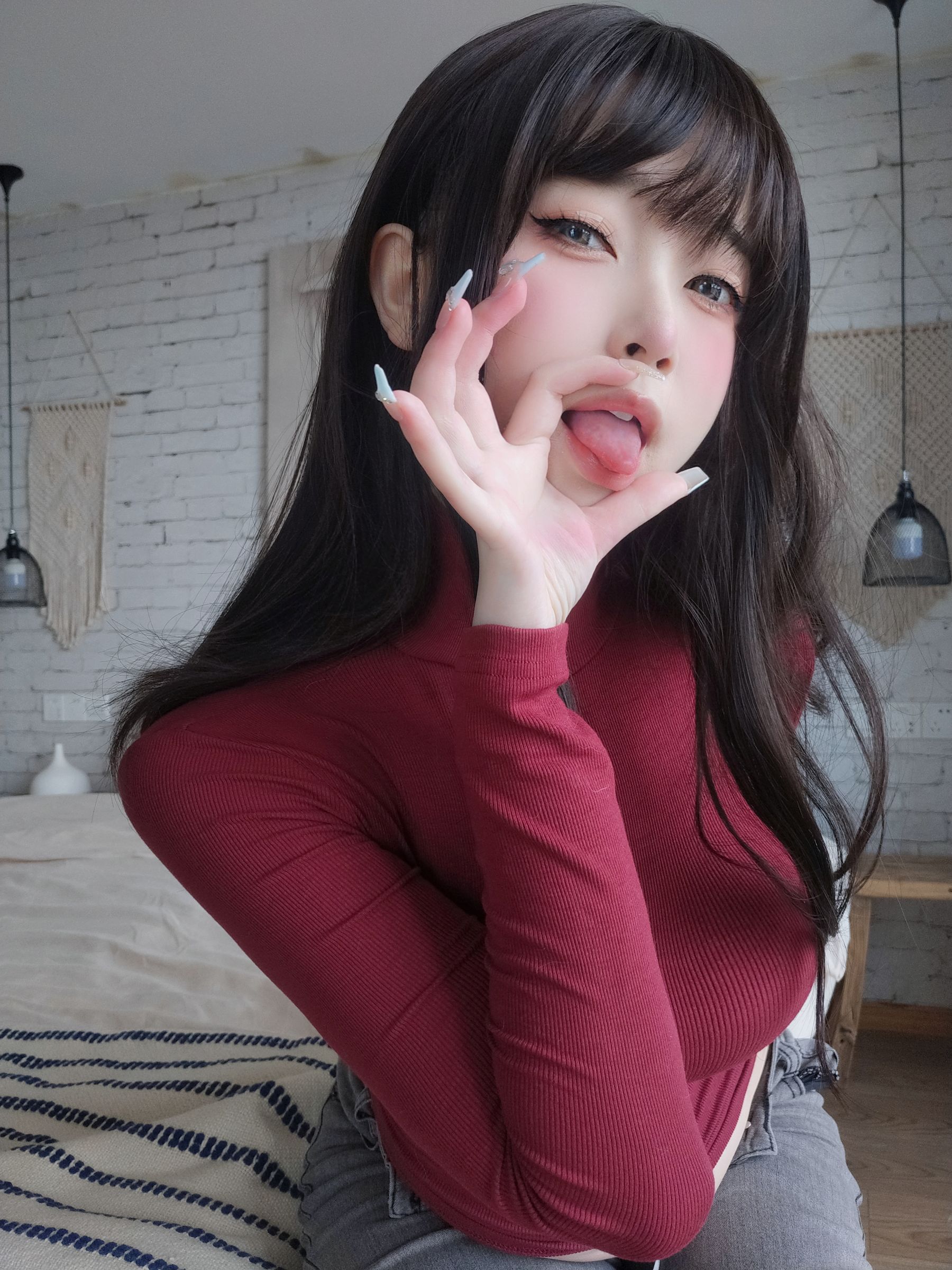 [福利COS] 女主K - 红色毛衣的丰满妹妹