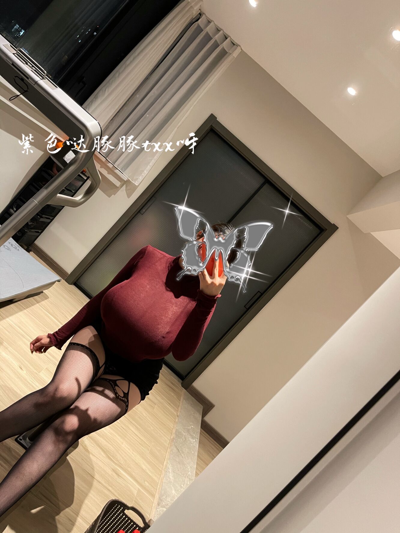 [福利COS] 女主播童小芯 微信朋友圈系列视图合集