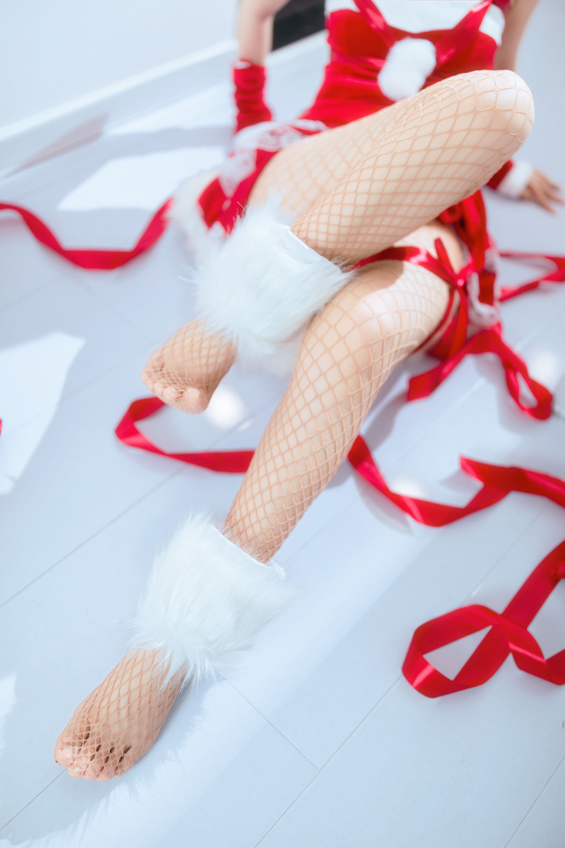 [福利COS] 洛桑w伊梓 - 网袜丝带兔兔