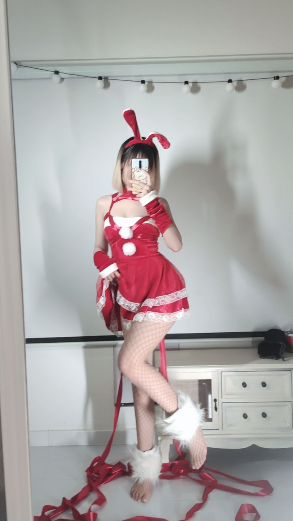 [福利COS] 洛桑w伊梓 - 网袜丝带兔兔