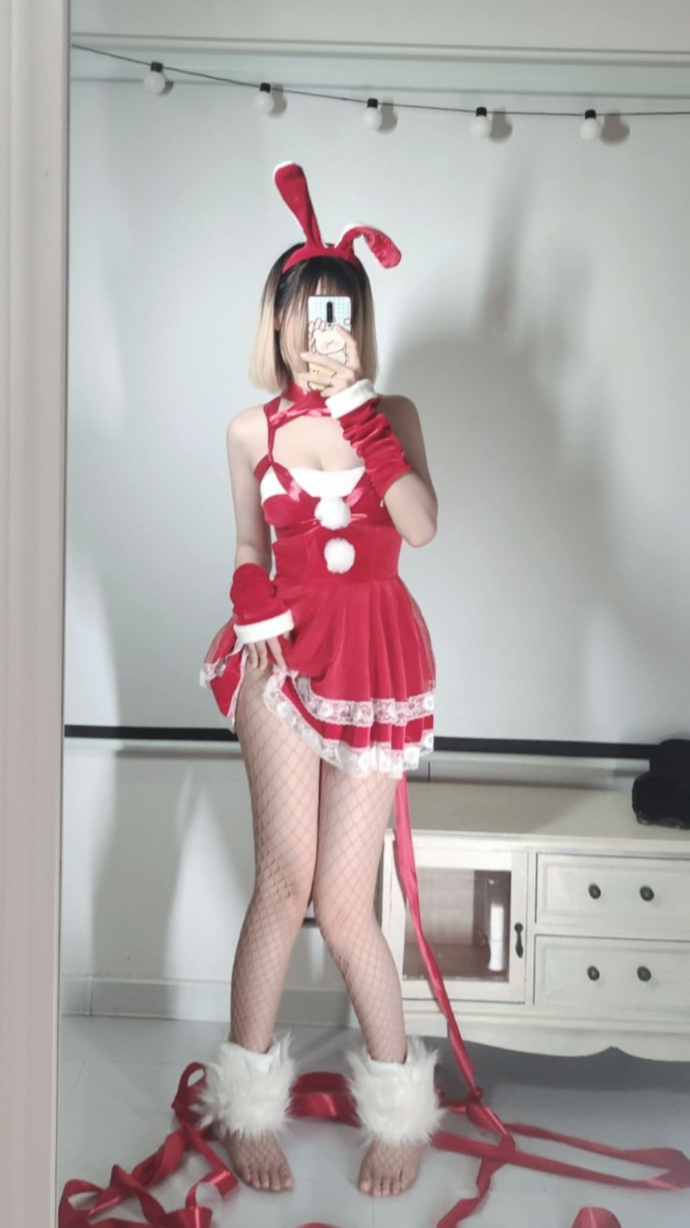 [福利COS] 洛桑w伊梓 - 网袜丝带兔兔