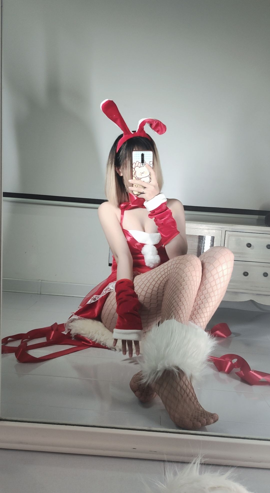 [福利COS] 洛桑w伊梓 - 网袜丝带兔兔