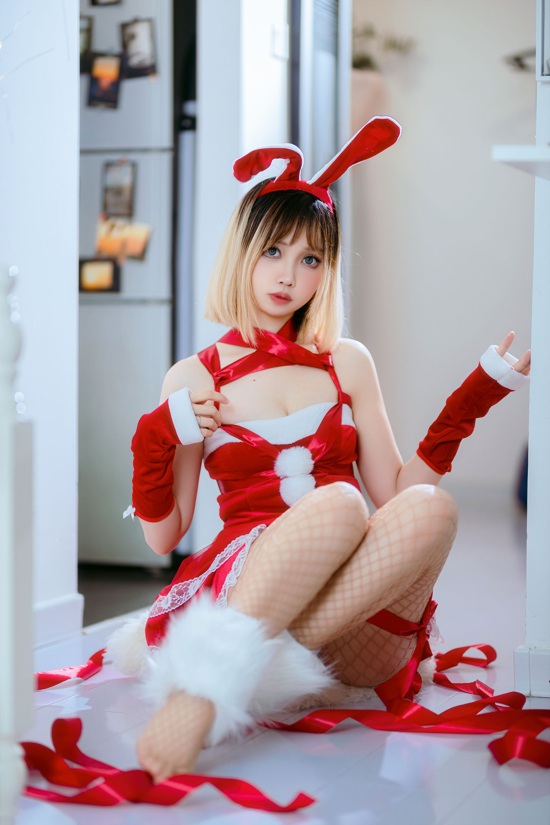 [福利COS] 洛桑w伊梓 - 网袜丝带兔兔