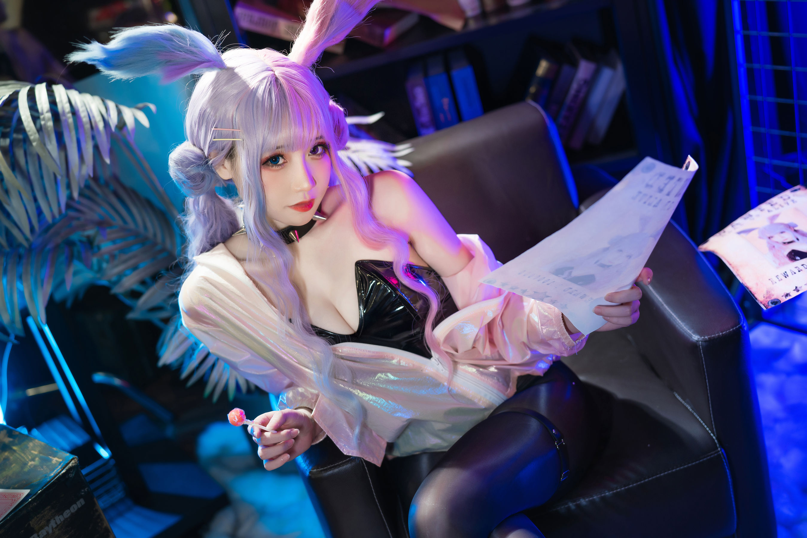 [福利COS] 焖焖碳 - 麻辣兔头X异色兔