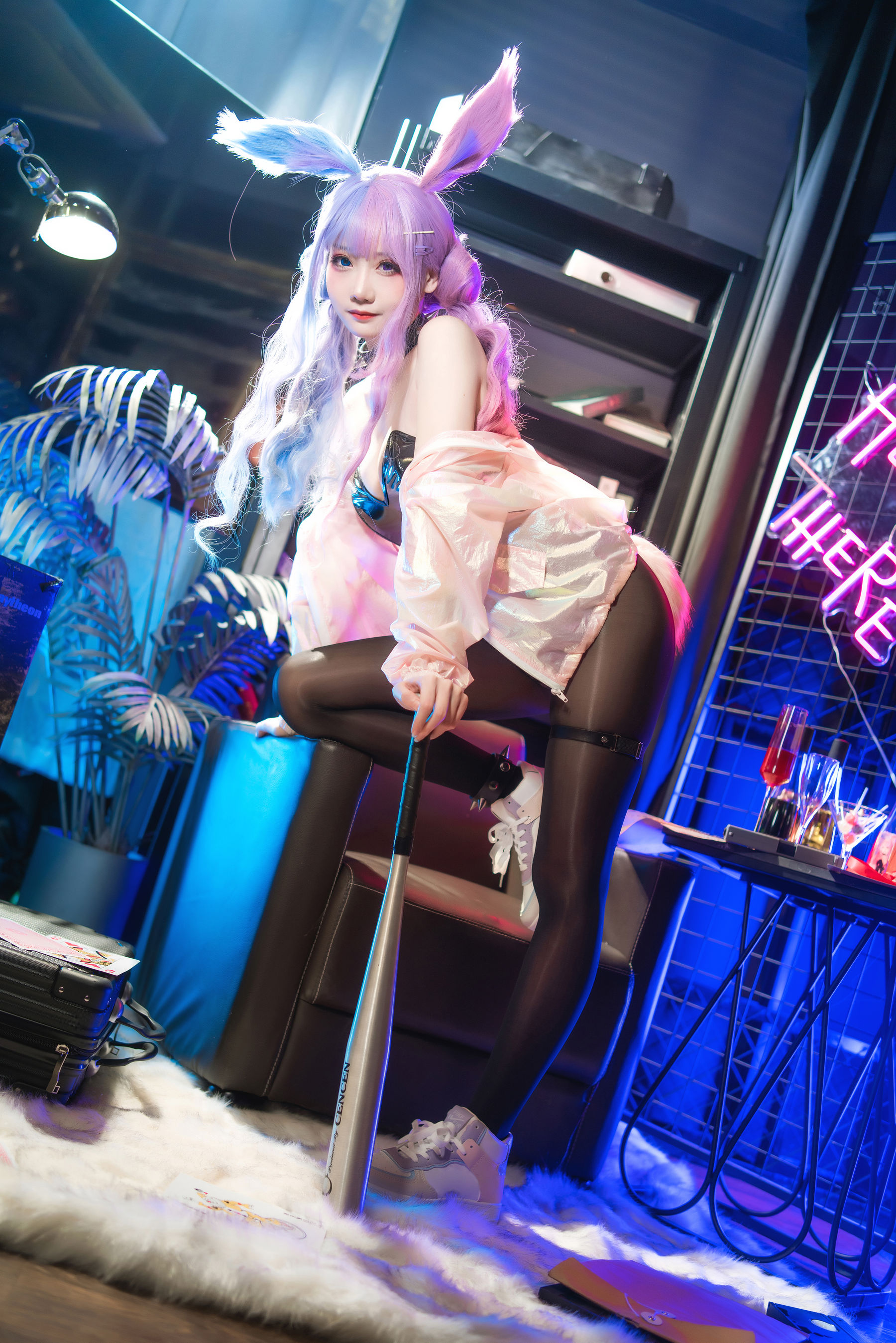 [福利COS] 焖焖碳 - 麻辣兔头X异色兔