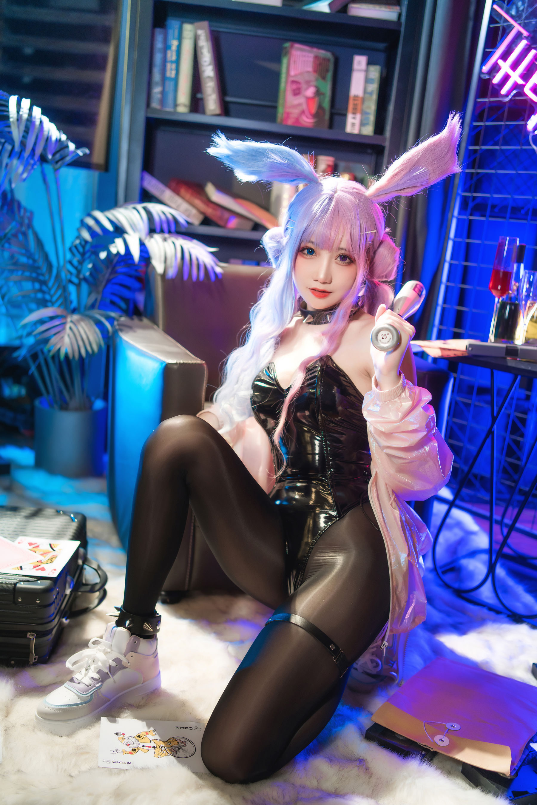 [福利COS] 焖焖碳 - 麻辣兔头X异色兔