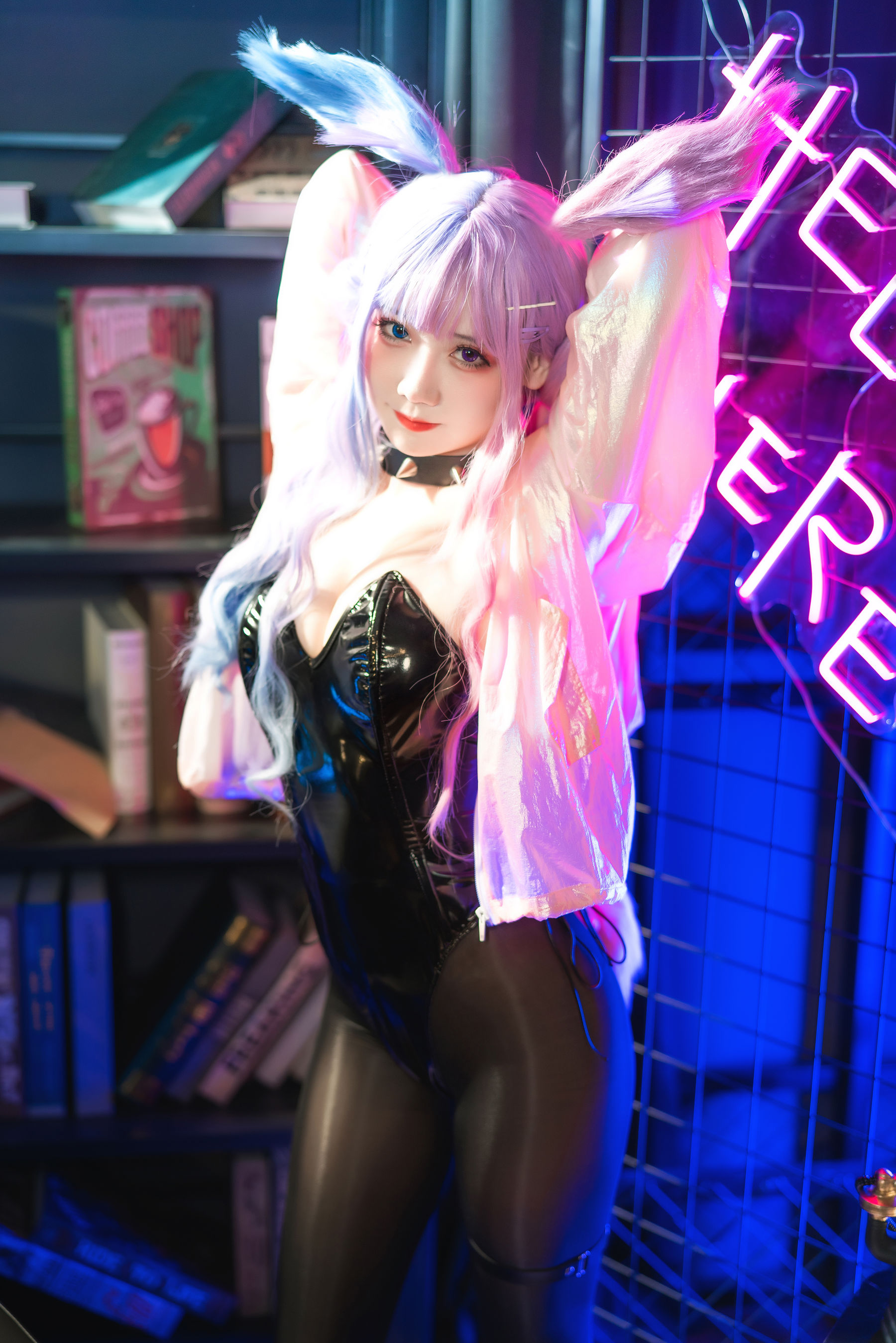 [福利COS] 焖焖碳 - 麻辣兔头X异色兔
