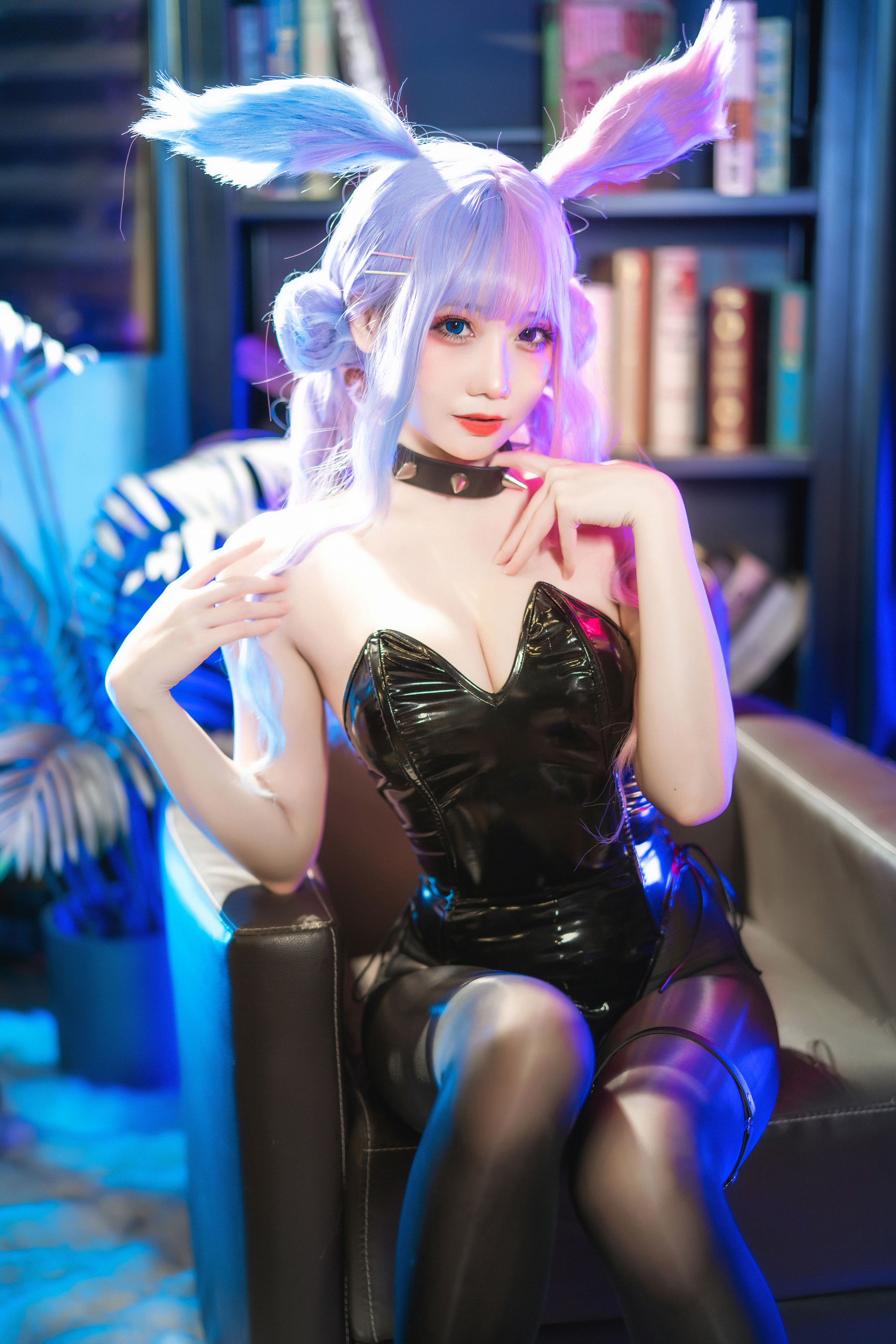 [福利COS] 焖焖碳 - 麻辣兔头X异色兔