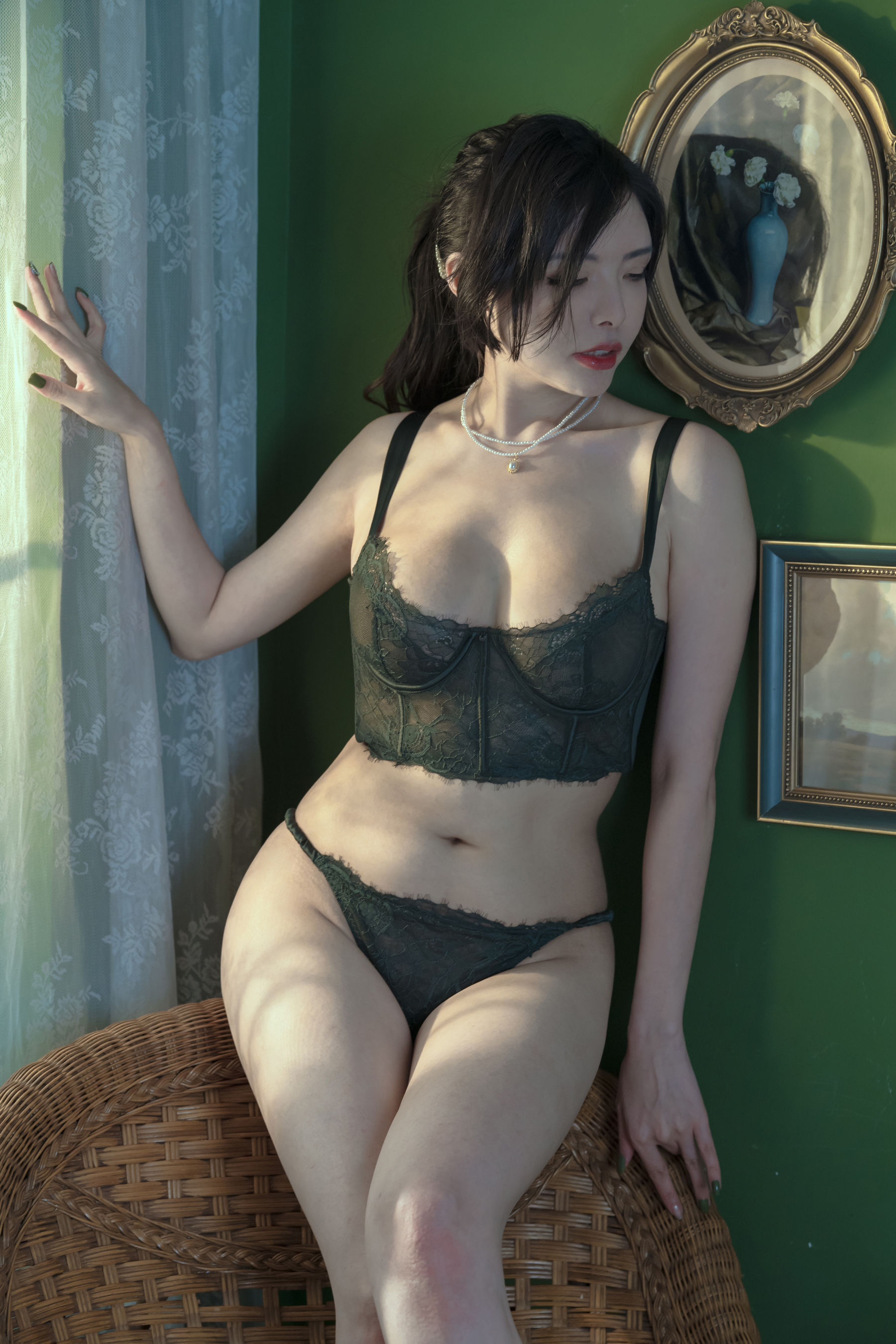 [福利COS] 秋和柯基(夏小秋秋秋) - 绿墙
