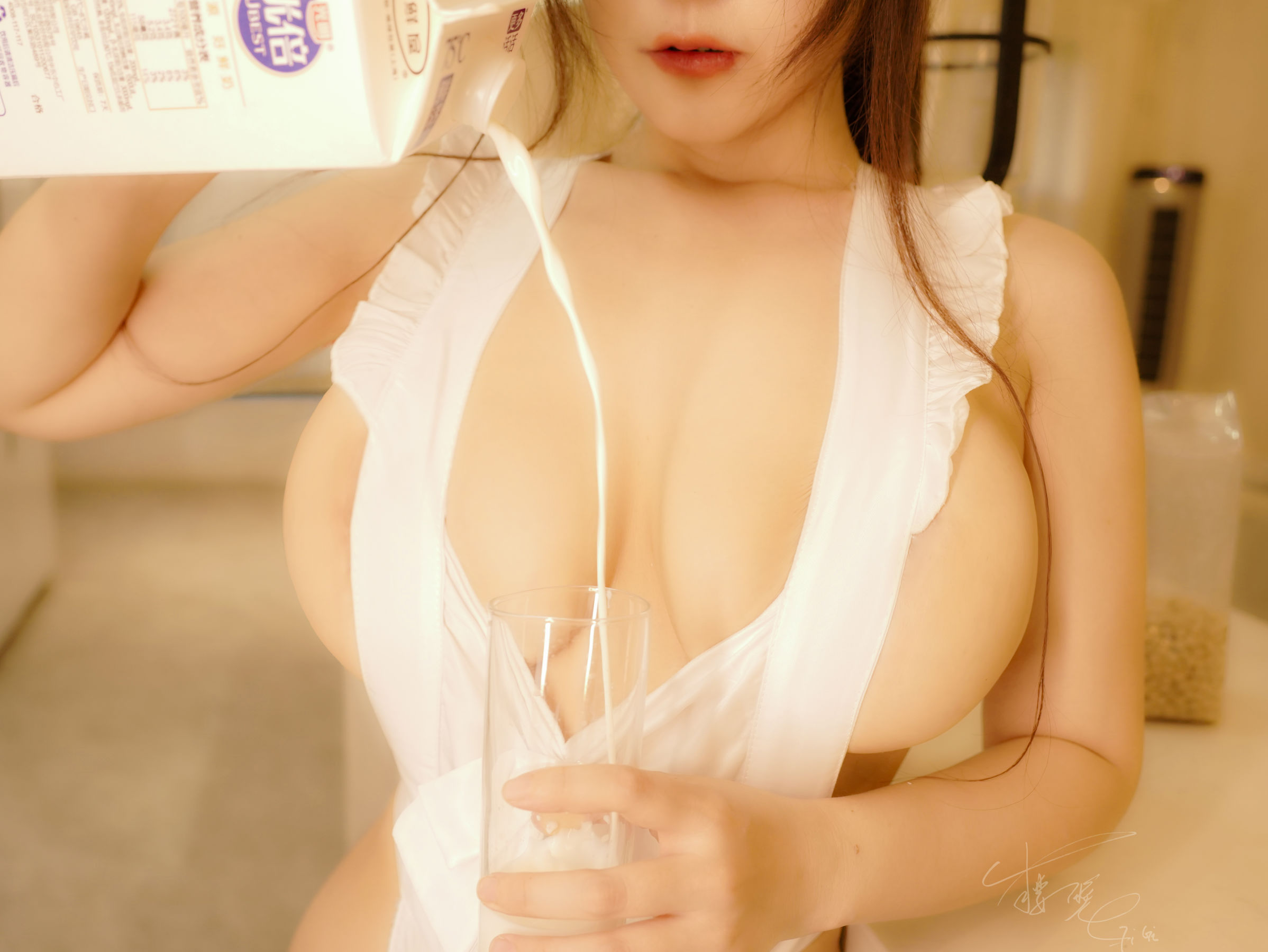 [福利COS] 网络红人樱晚gigi - 夏日舒芙蕾