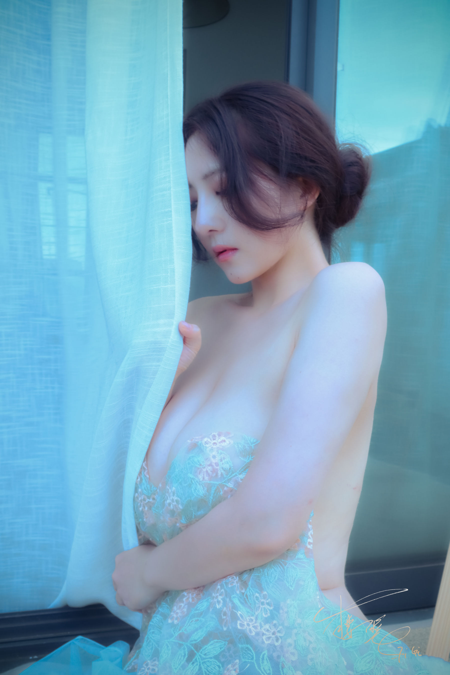 [福利COS] 网络红人樱晚gigi - 夏末未至