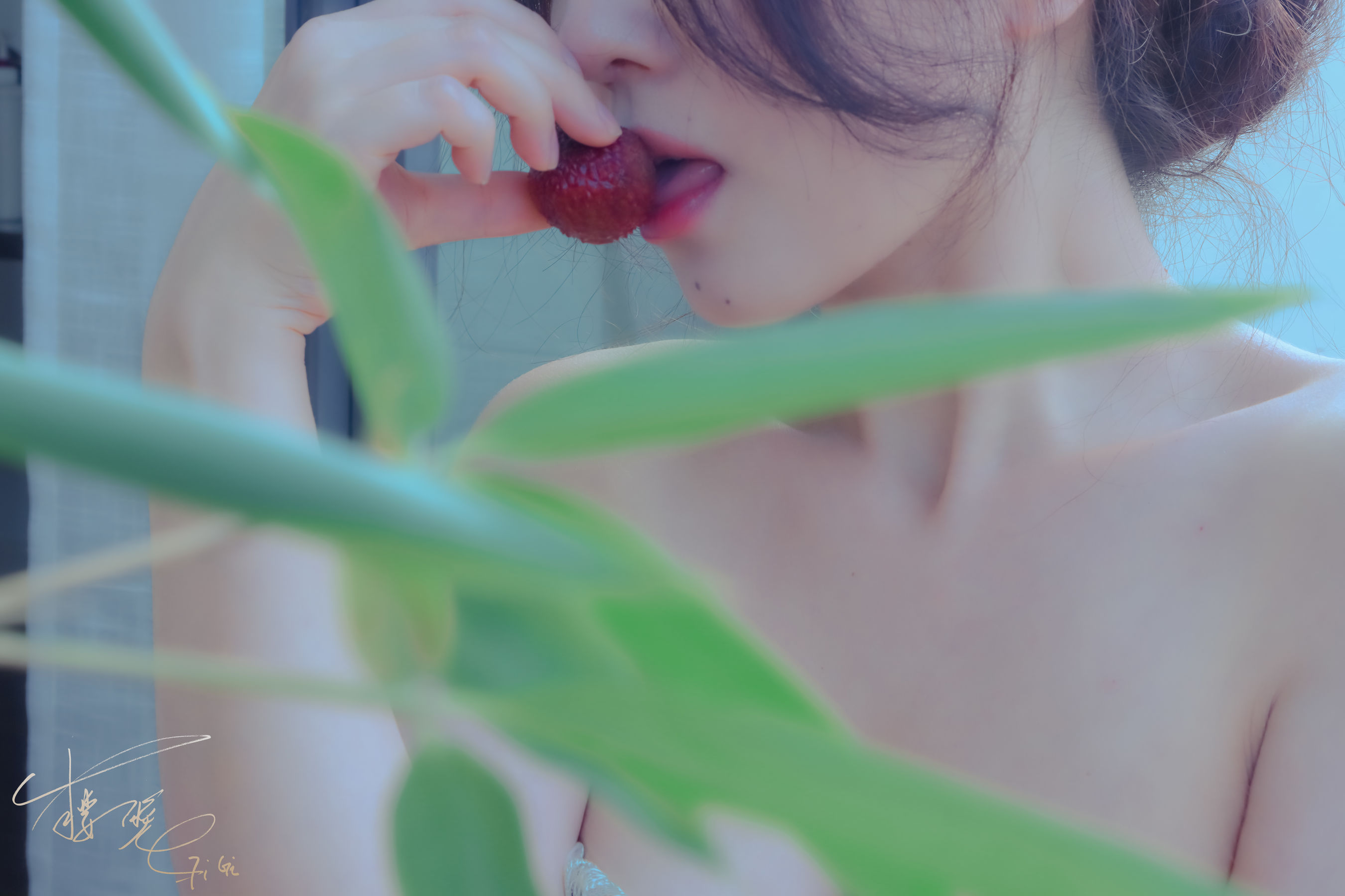 [福利COS] 网络红人樱晚gigi - 夏末未至