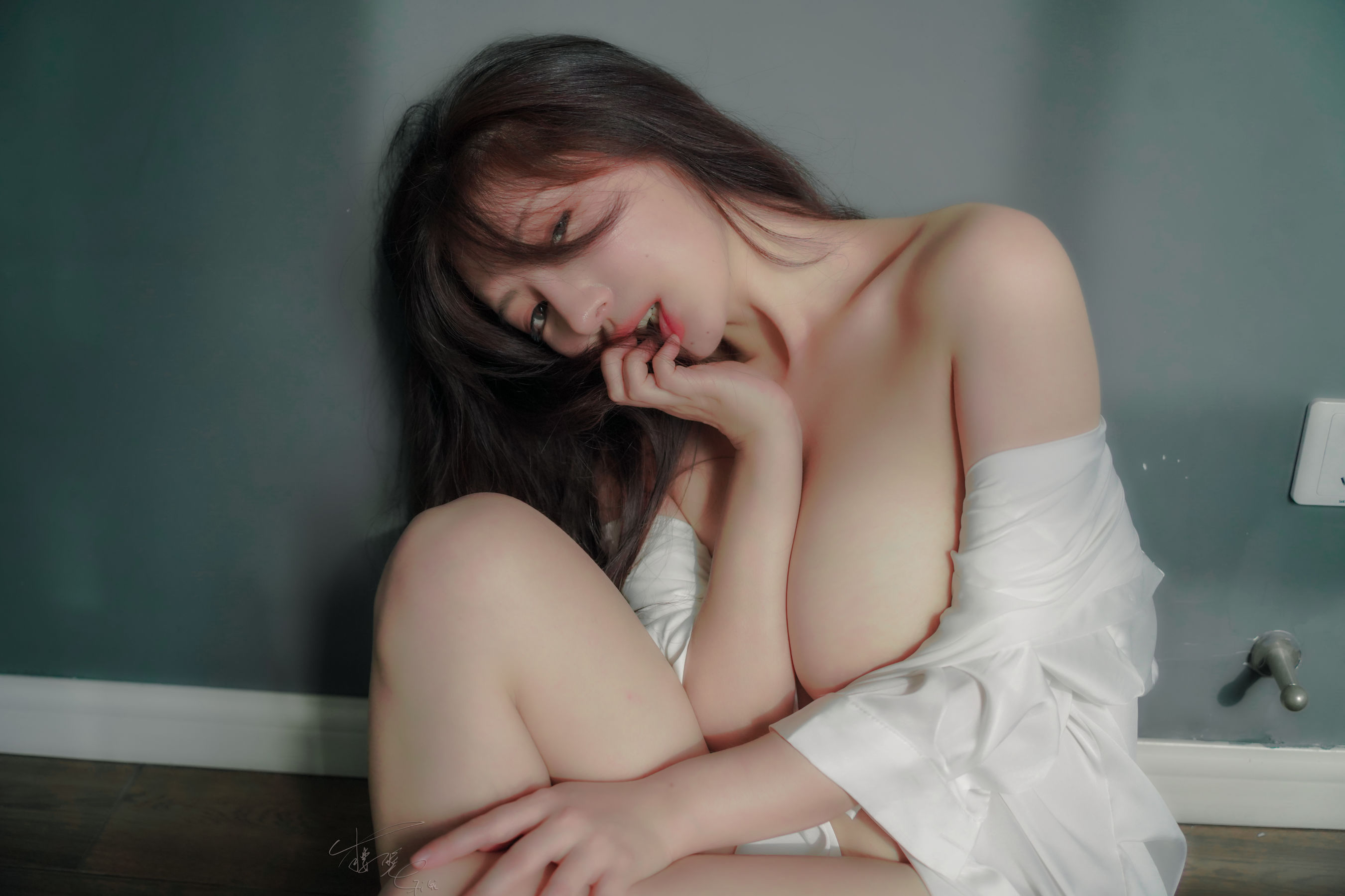 [福利COS] 网络红人樱晚gigi - 轻拂胭脂