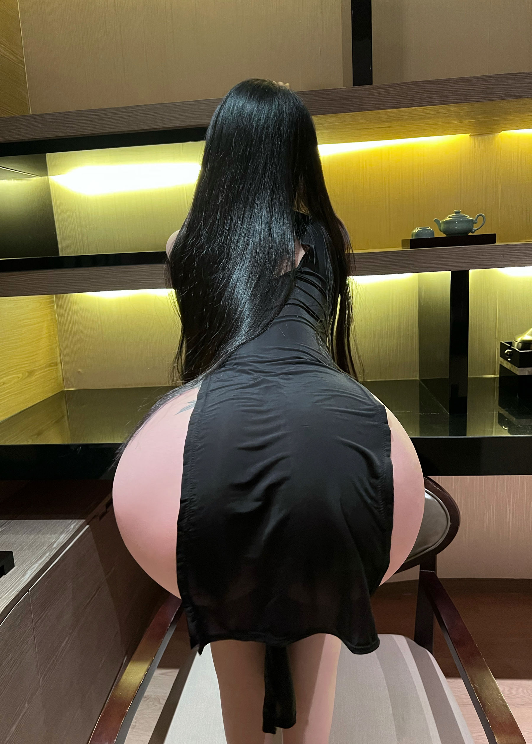 [福利COS] 美臀女神左公子666 - 遮不住的美臀