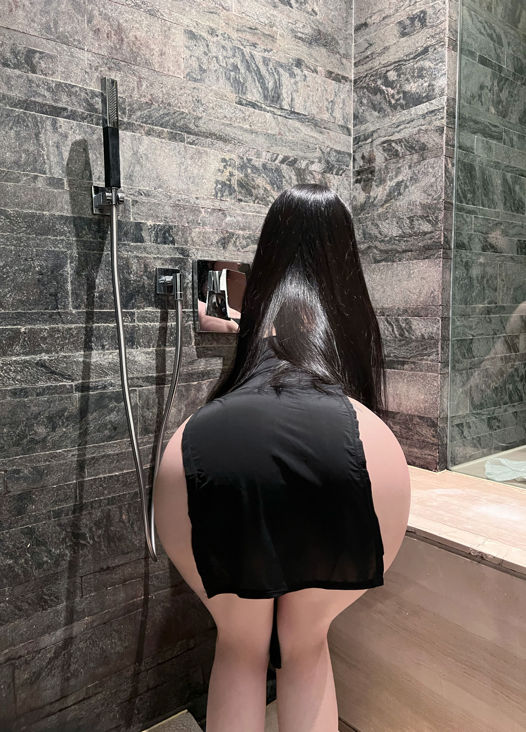 [福利COS] 美臀女神左公子666 - 遮不住的美臀