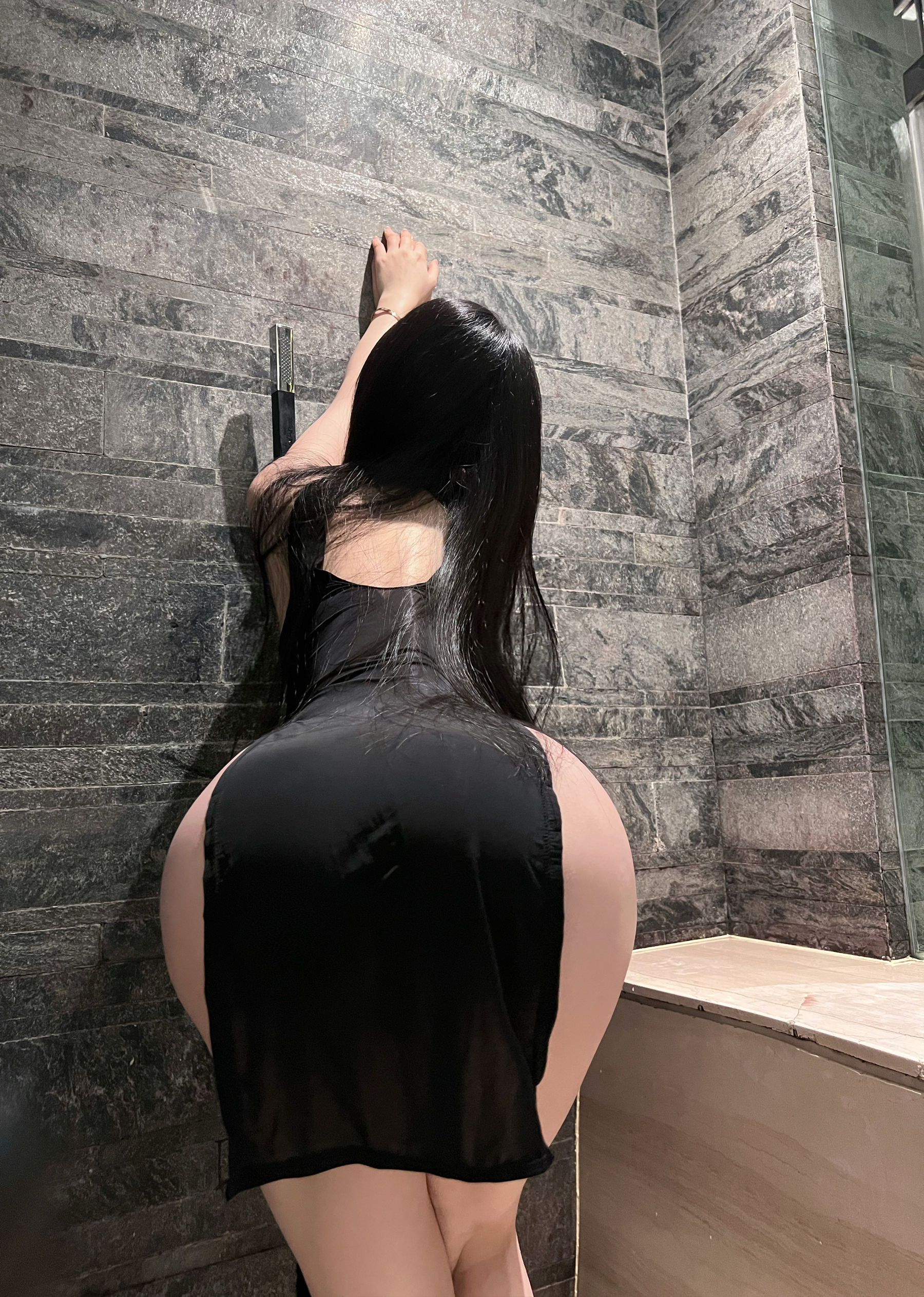 [福利COS] 美臀女神左公子666 - 遮不住的美臀