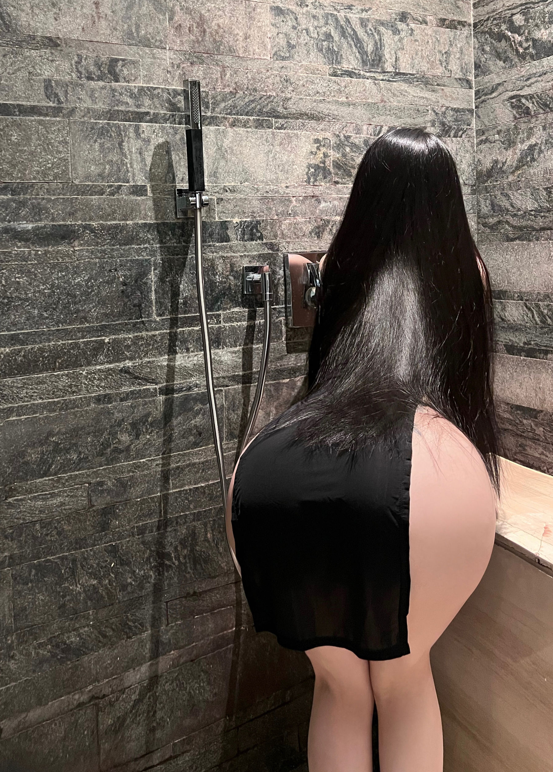 [福利COS] 美臀女神左公子666 - 遮不住的美臀
