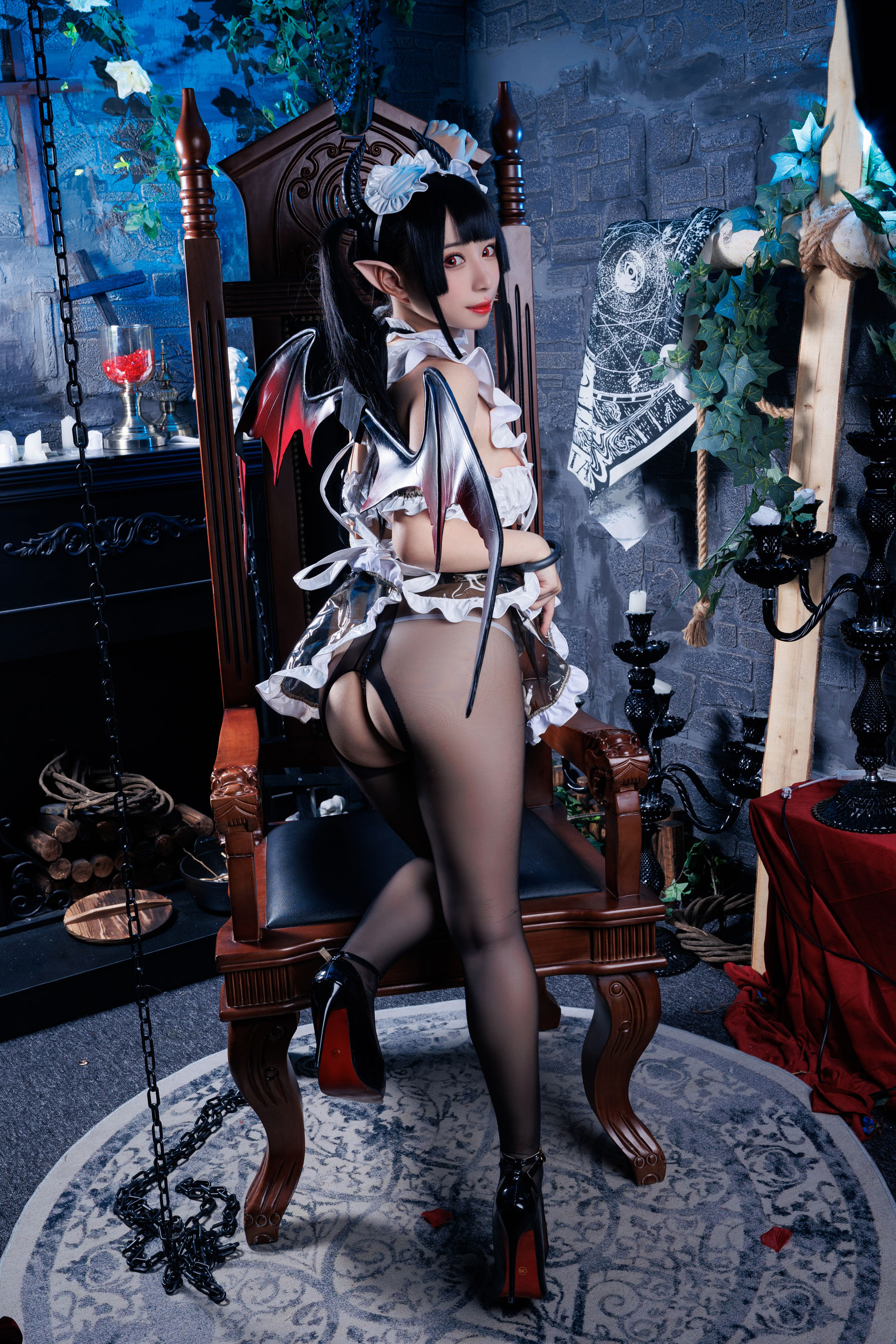 [福利COS] 胡桃猫Kurumineko - 女仆吸血姬