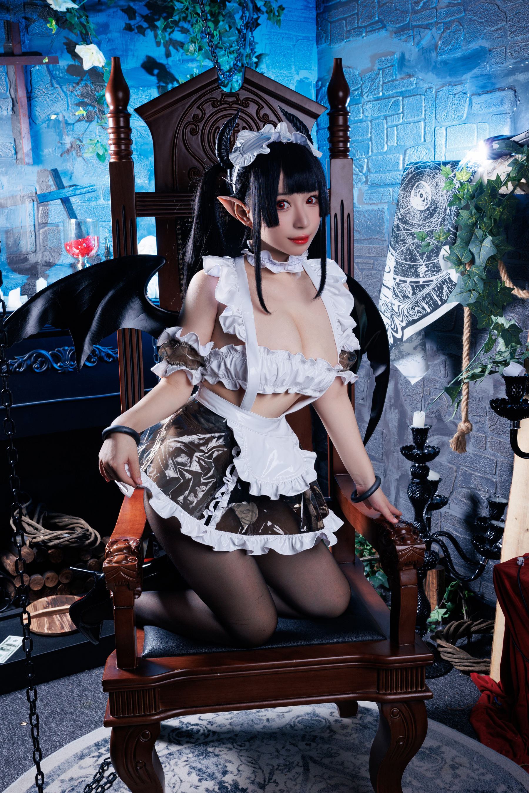 [福利COS] 胡桃猫Kurumineko - 女仆吸血姬