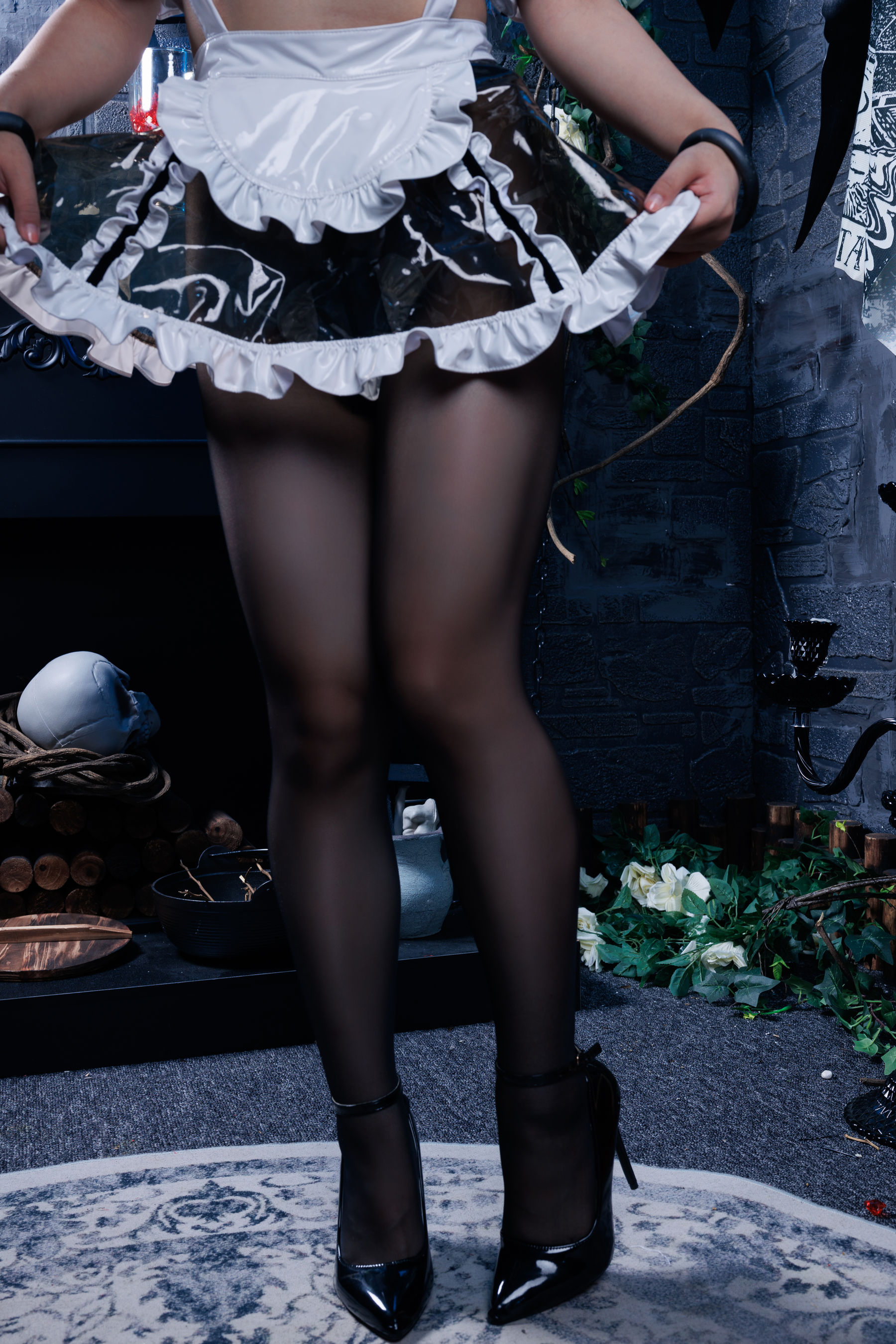 [福利COS] 胡桃猫Kurumineko - 女仆吸血姬