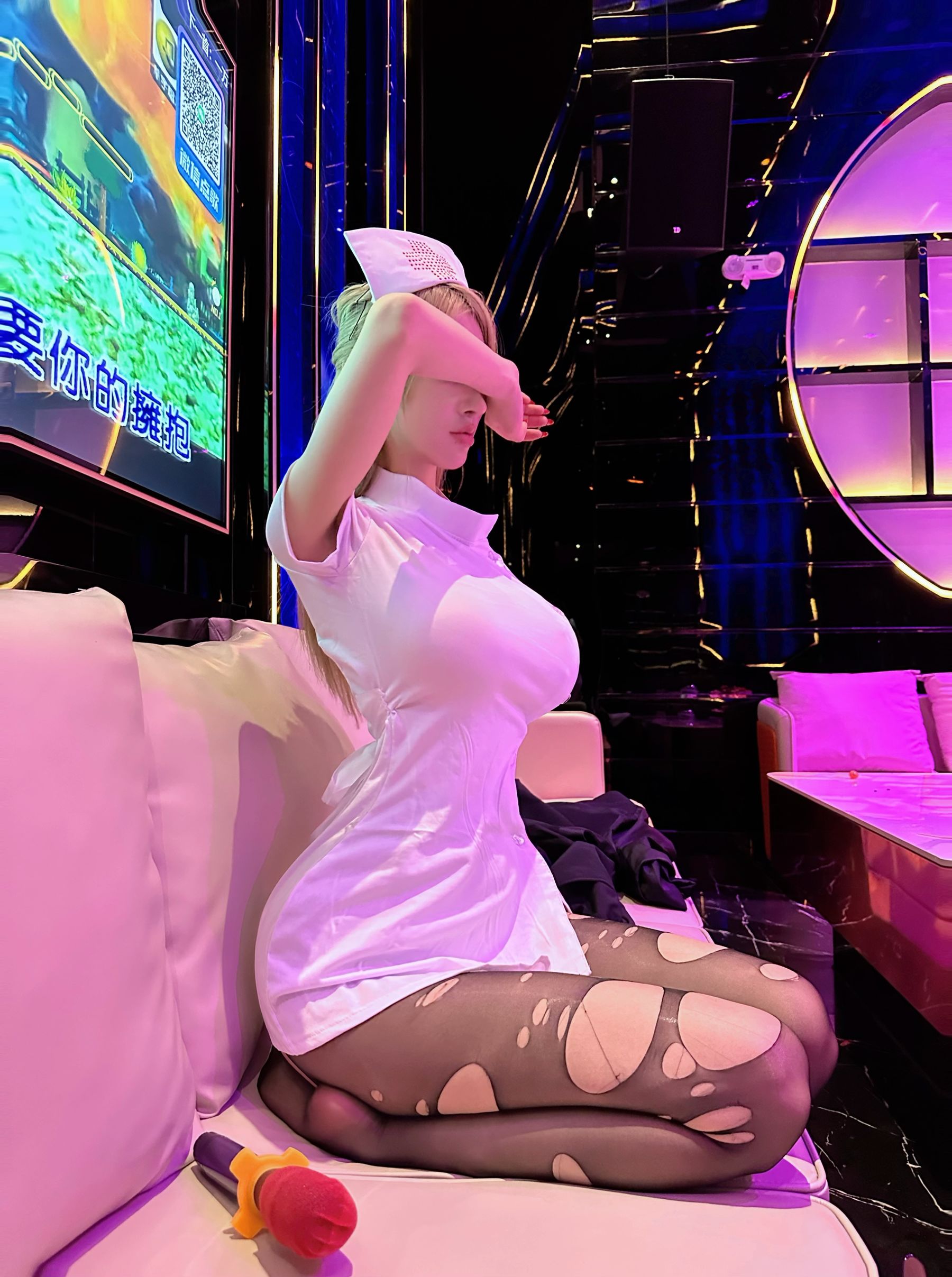 [福利COS] 脸红Dearie - 护士KTV