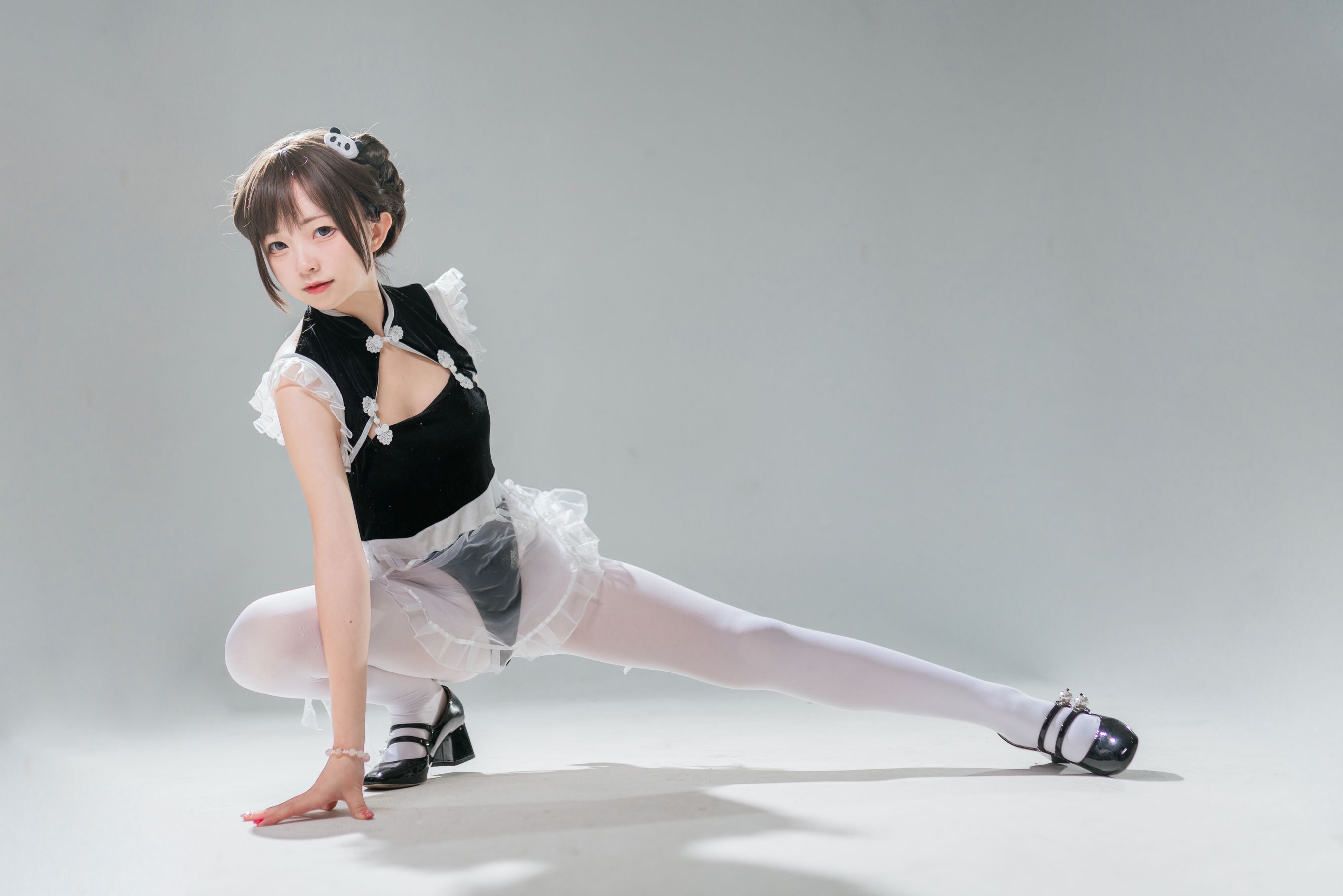 [福利COS] 花铃 - 小熊猫女仆