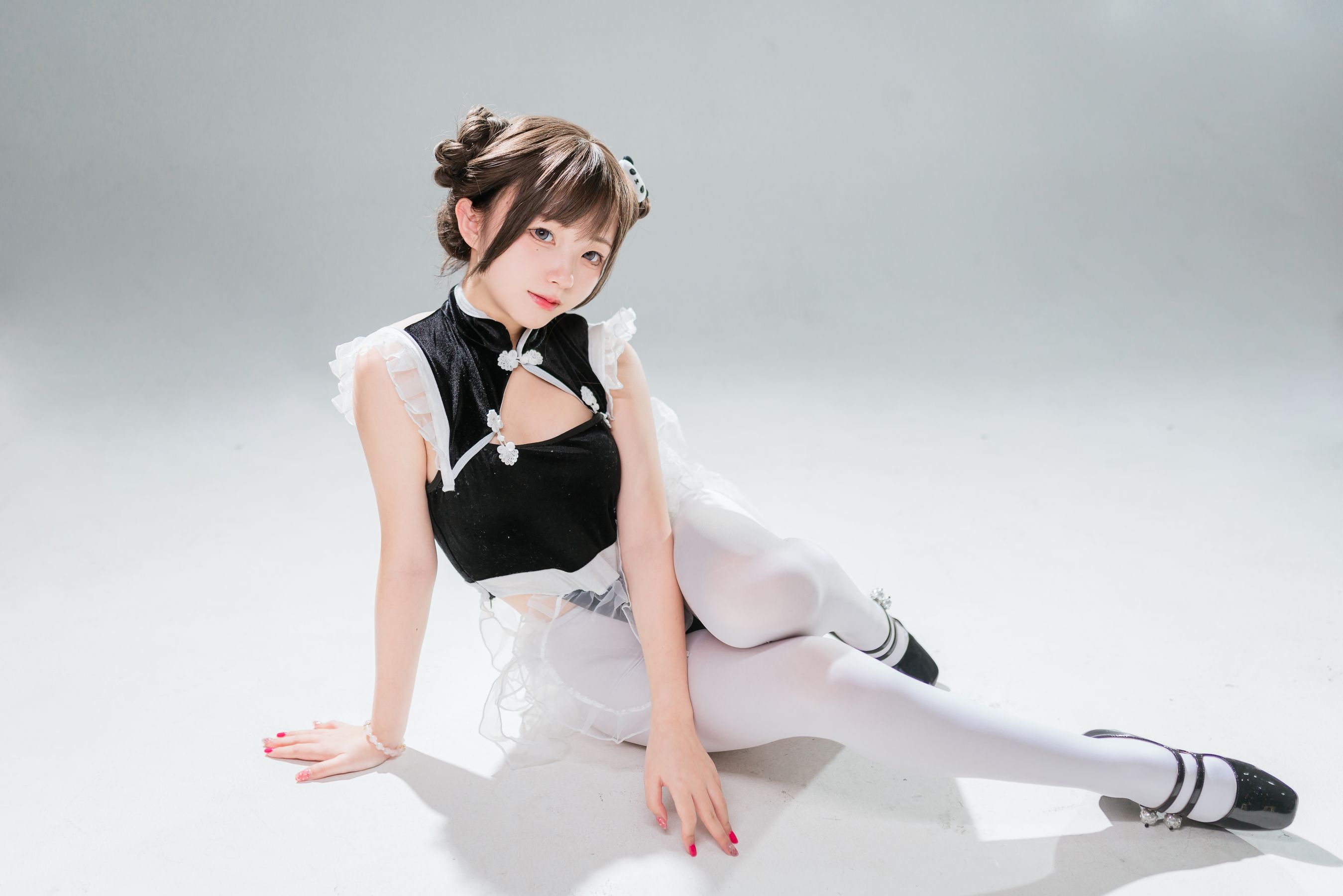 [福利COS] 花铃 - 小熊猫女仆
