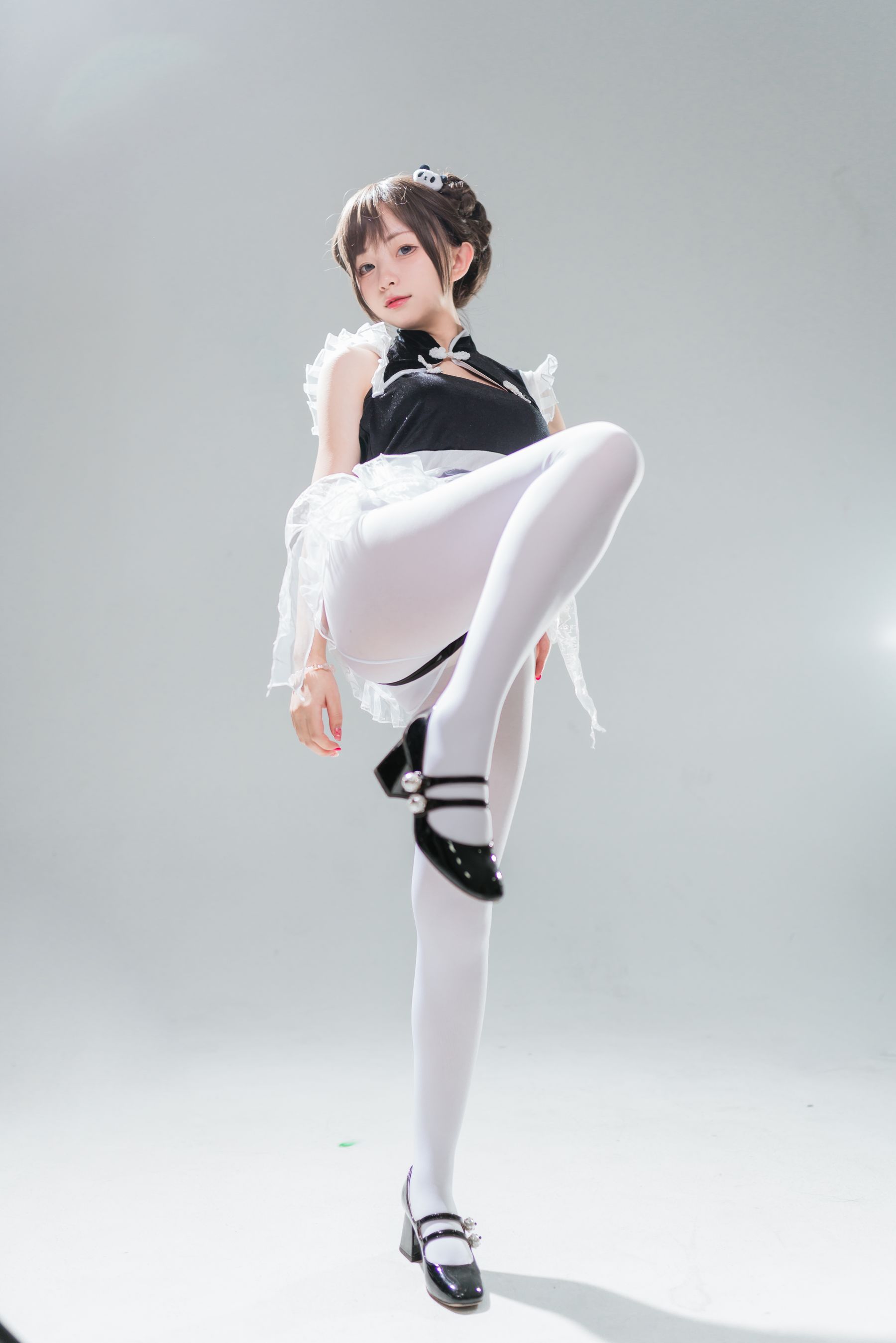 [福利COS] 花铃 - 小熊猫女仆