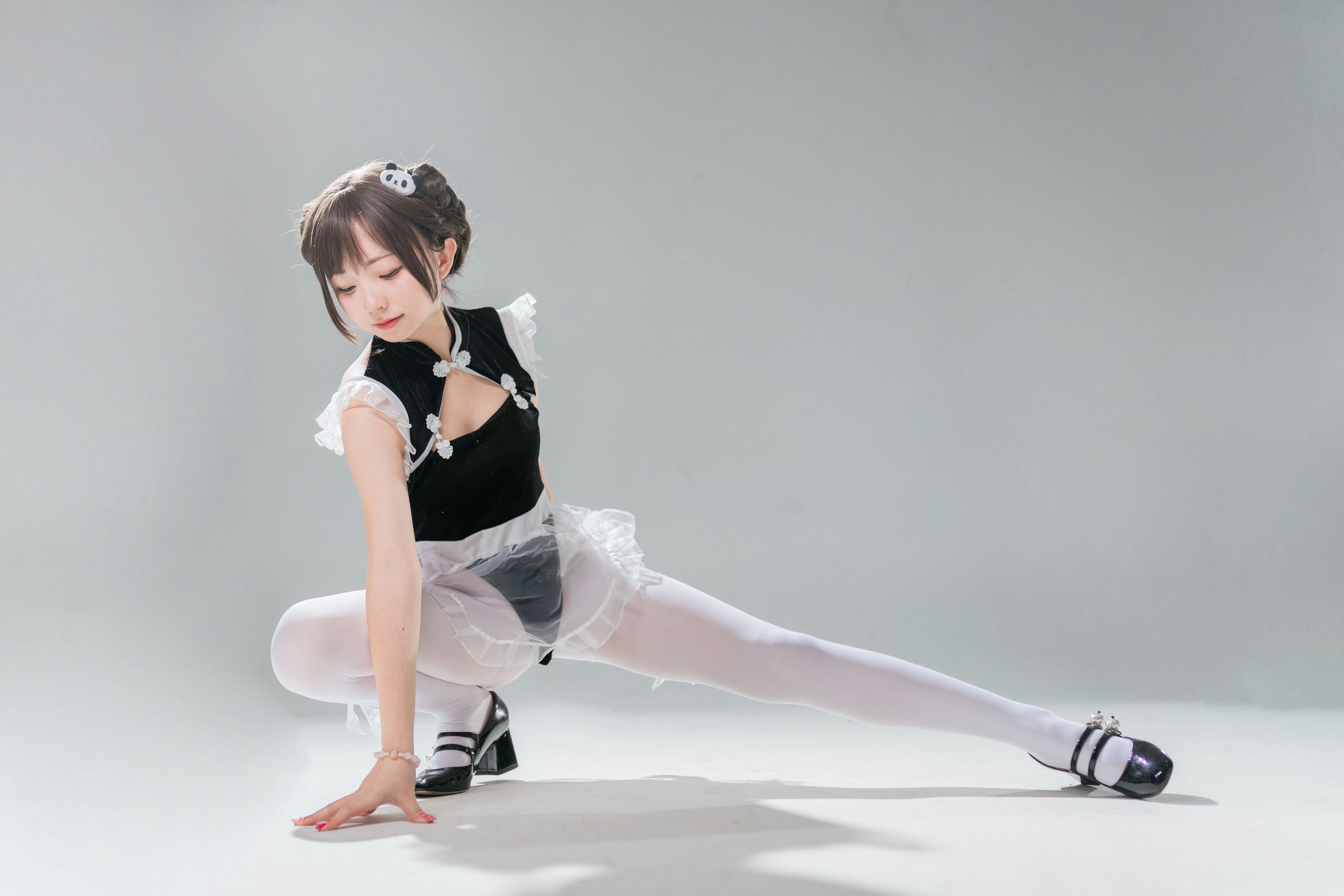 [福利COS] 花铃 - 小熊猫女仆